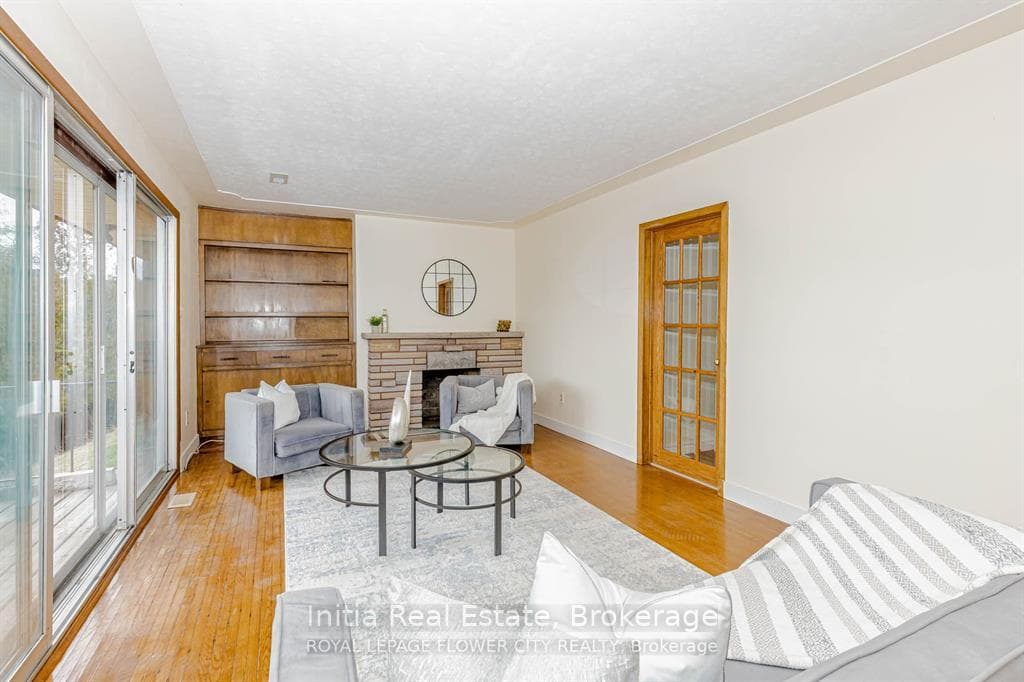 1421 Fanshawe Park Road photo 4