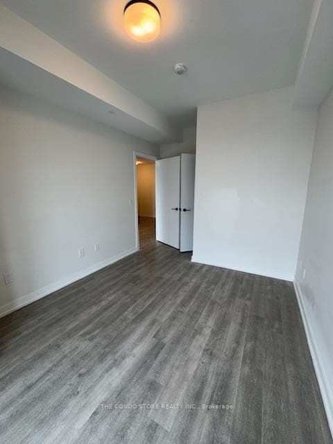 2300 St. Clair Avenue Unit 705 photo 13