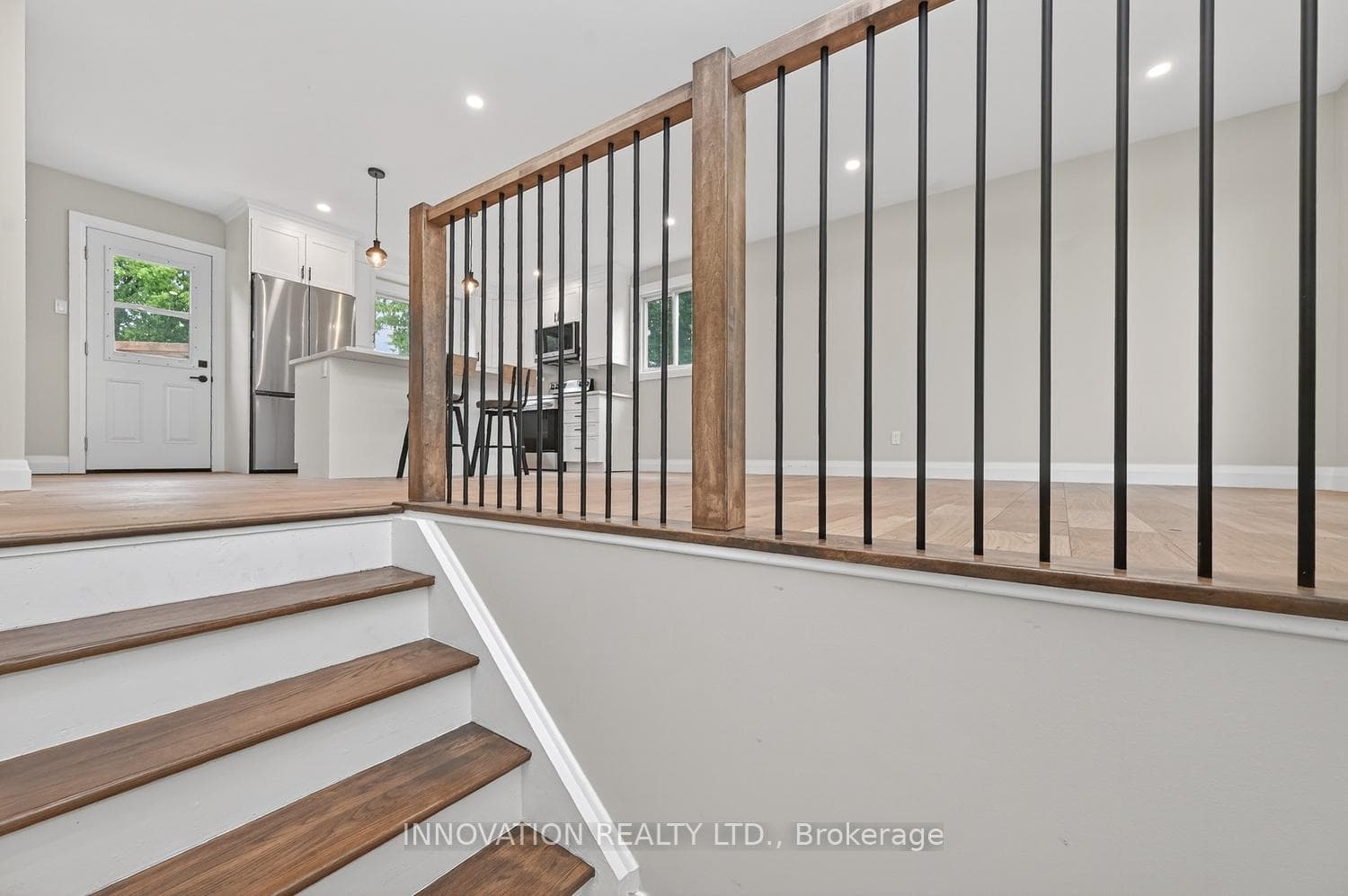 6535 Rideau Valley Drive photo 5