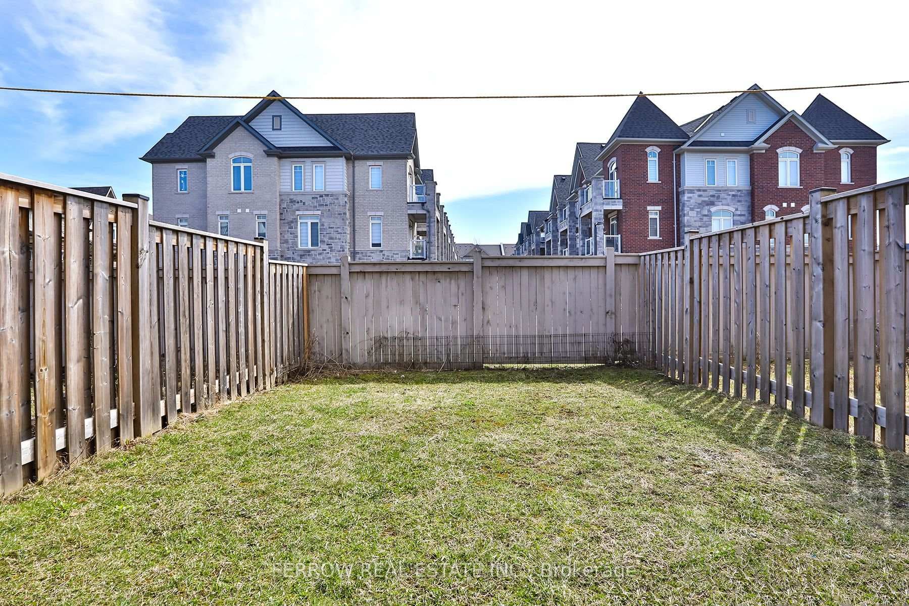 1725 Carousel Drive photo 9
