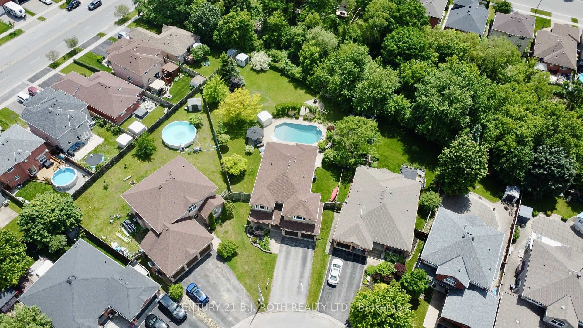 17 Newberry Court photo 2