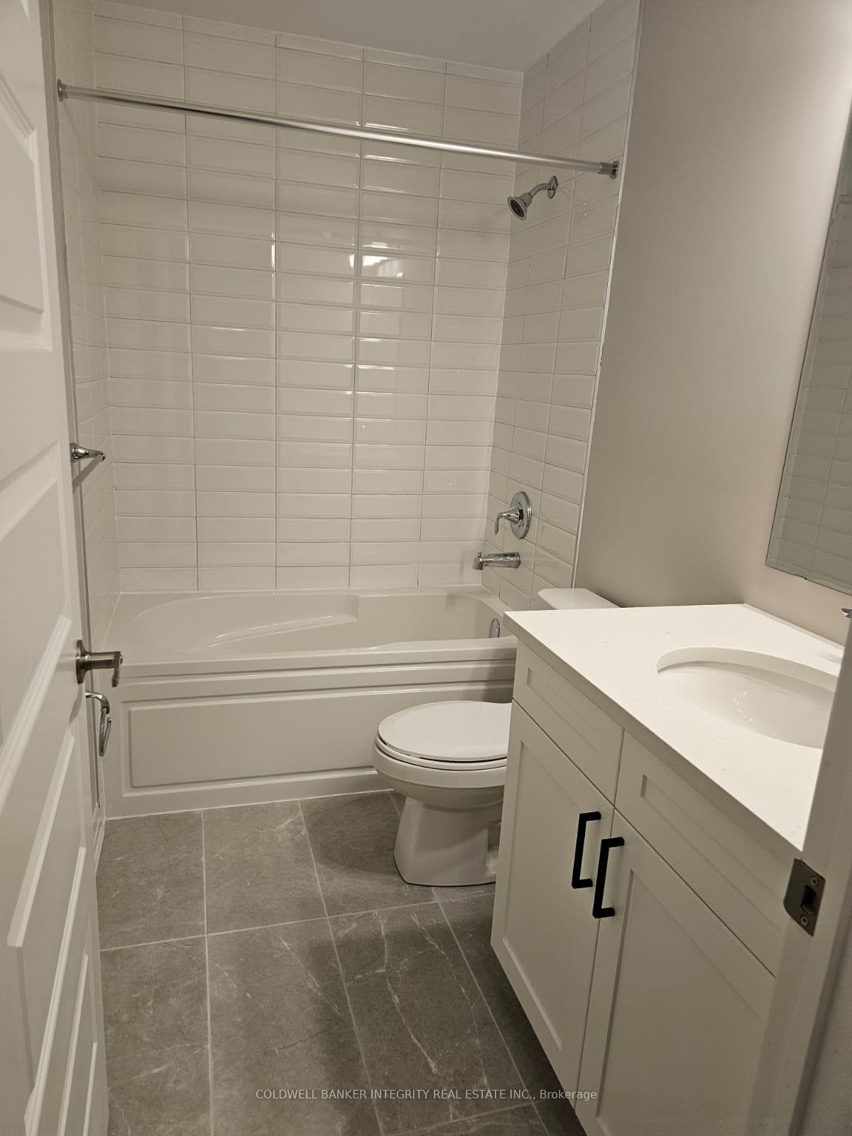 490 Gordon Krantz Avenue Unit 209 photo 16