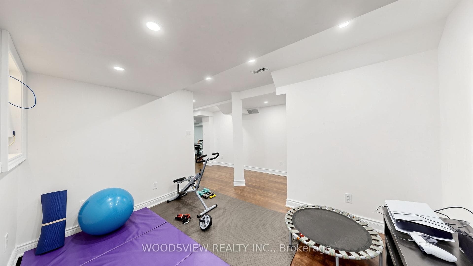 7 Deancrest Road photo 38