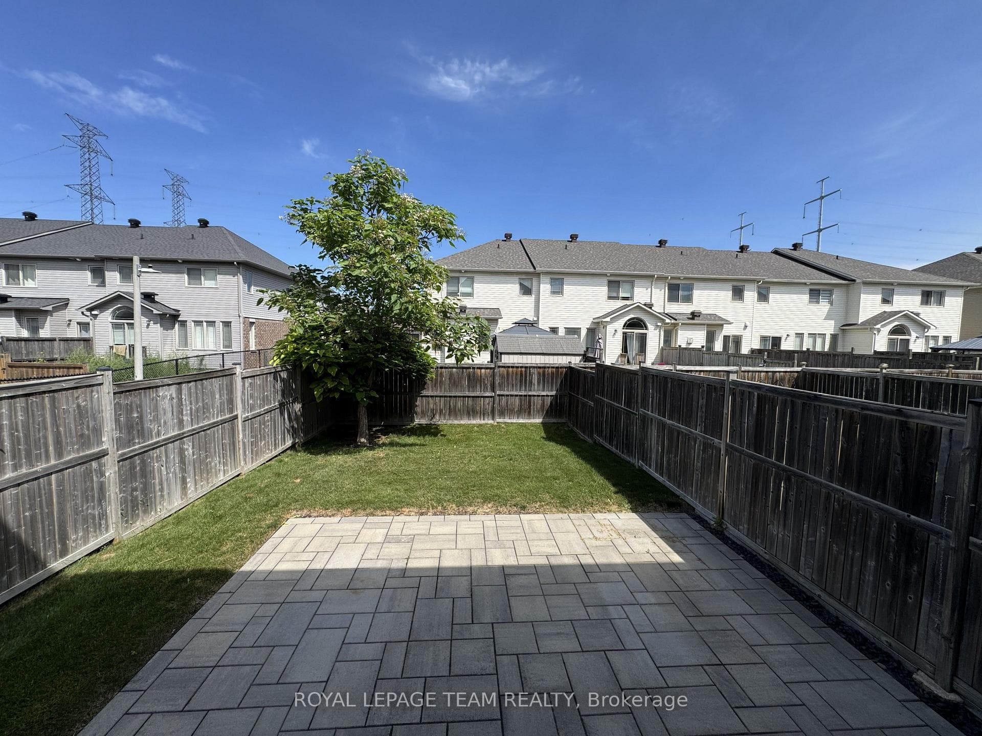 630 Moorpark Avenue photo 2