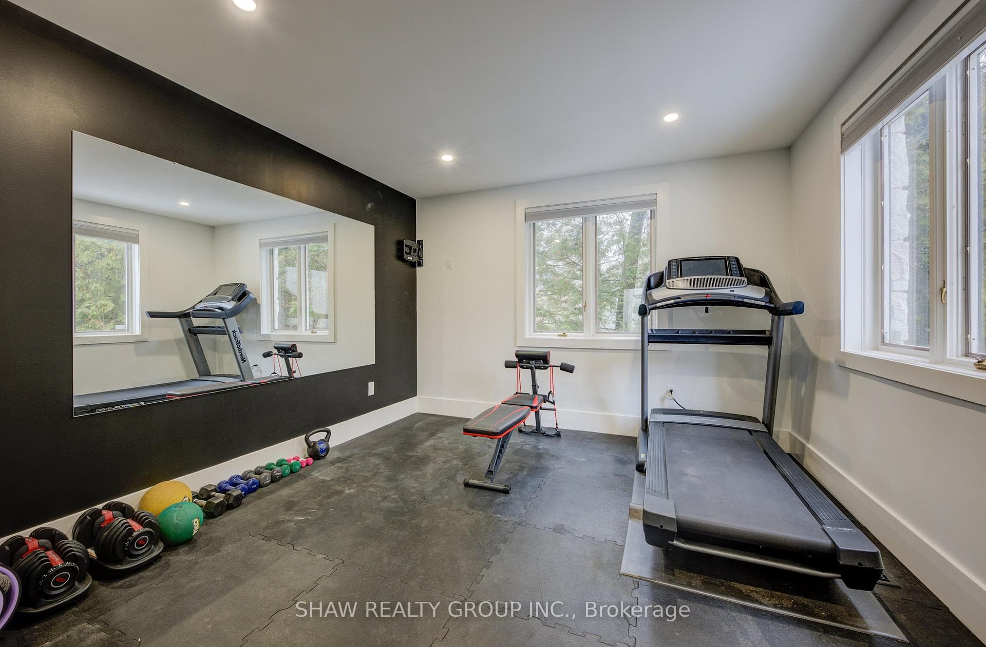 988 Stonebrook Road photo 26