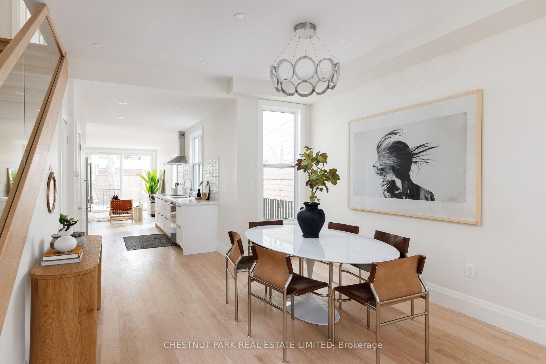 145 Borden Street photo 4
