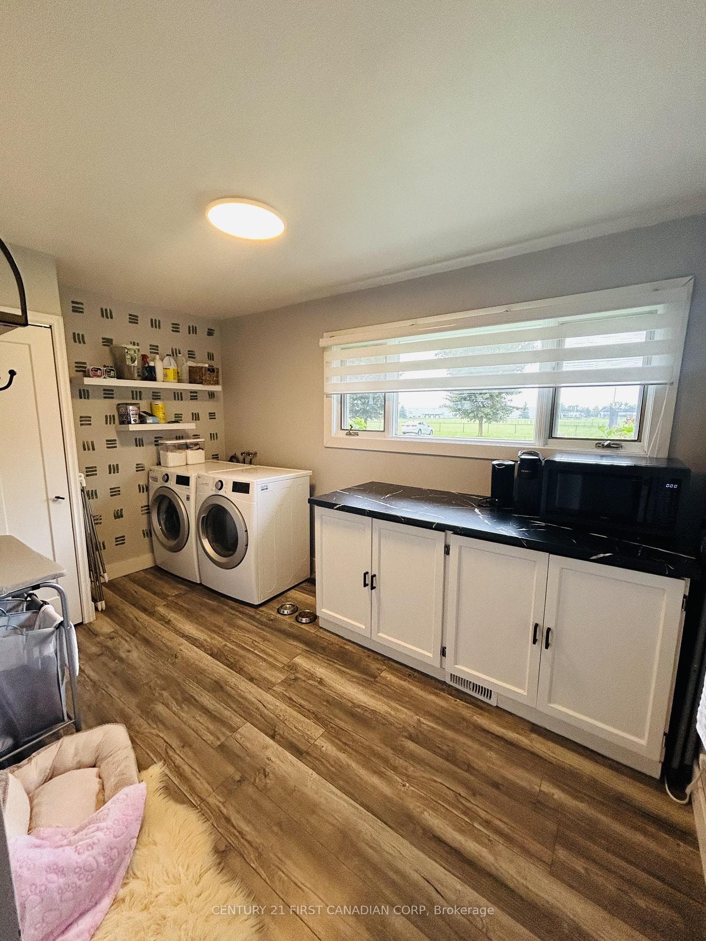 121 WELLINGTON Street photo 18