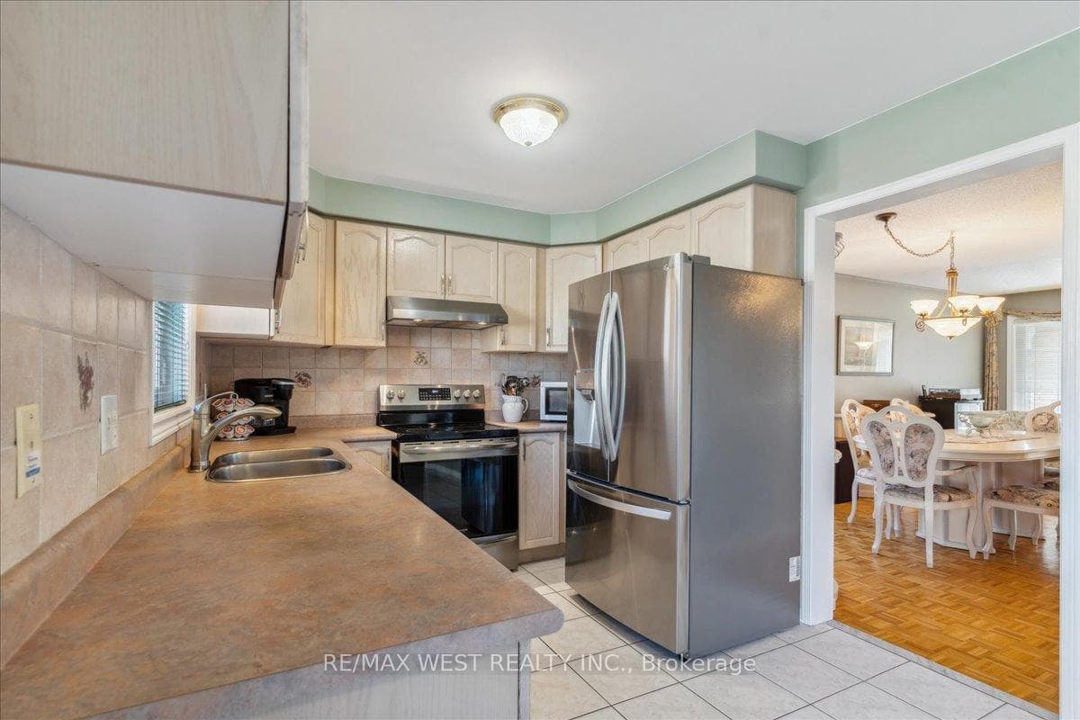39 Ashbury Crescent photo 6