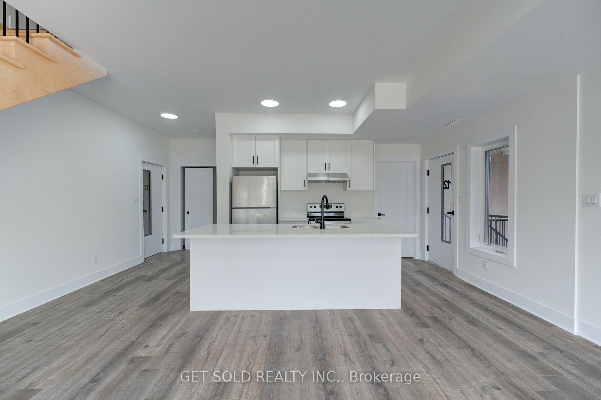 6701 Thorold Stone Road Unit 12 photo 4