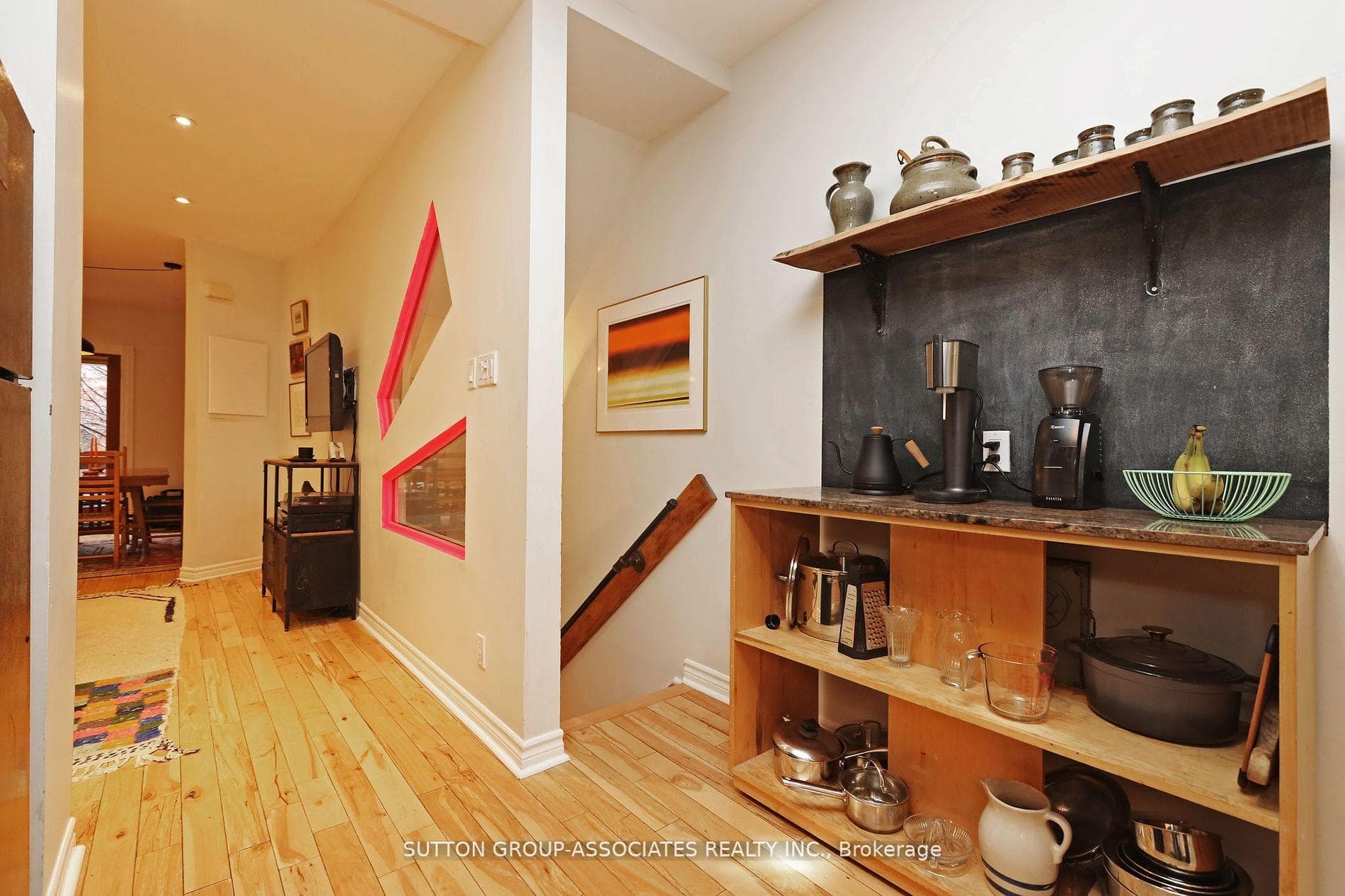 27 Heintzman Street photo 13