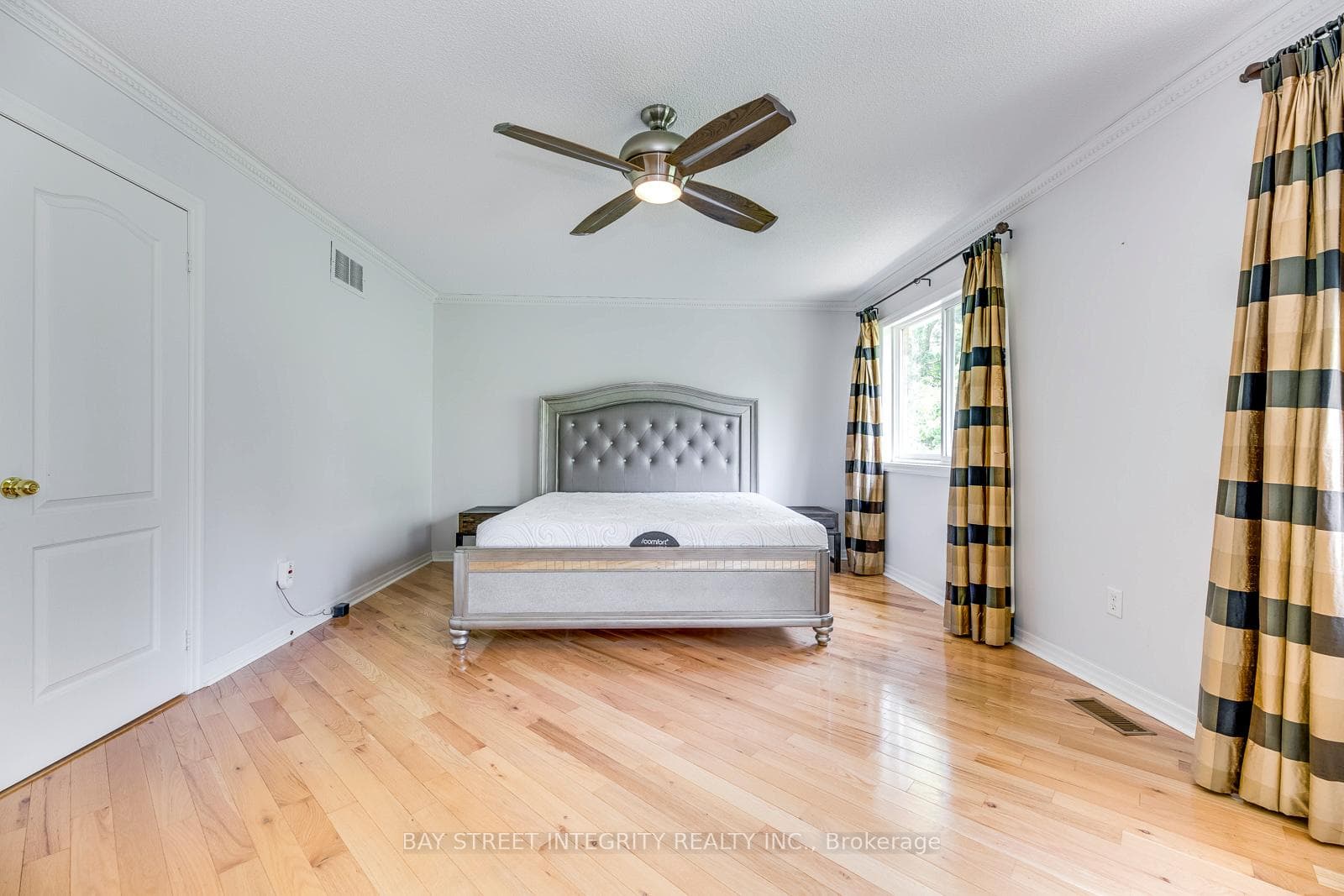 2213 Glengrove Crescent photo 21
