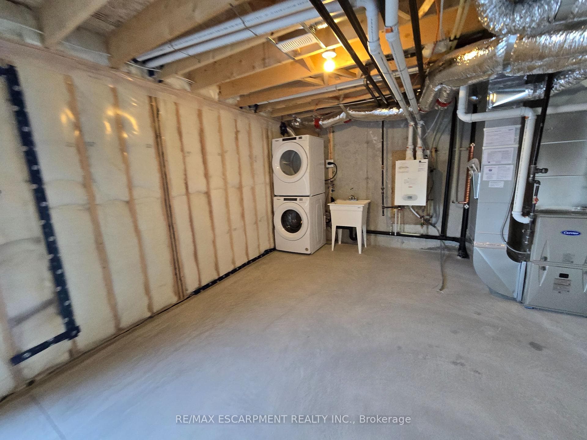 205 Thames Way Unit 5 photo 21