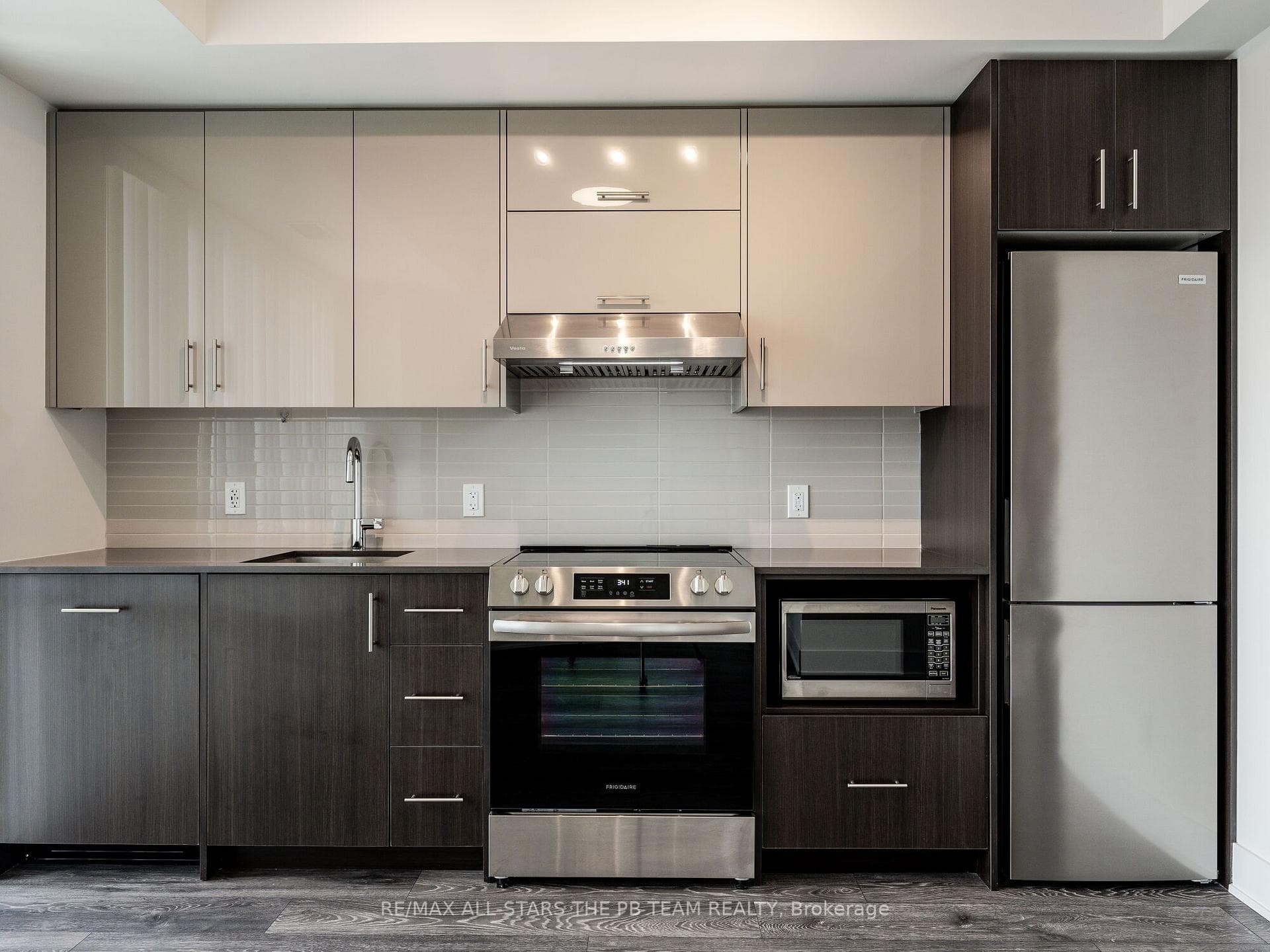 188 Fairview Mall Drive Unit 1512 photo 15