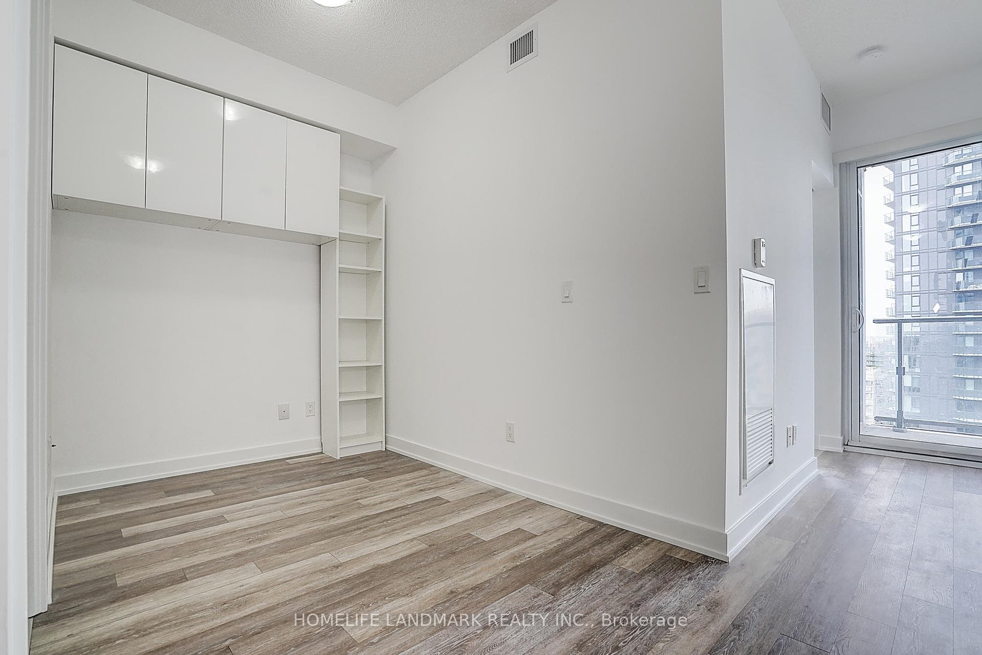 5180 Yonge Street Unit 2002 photo 9
