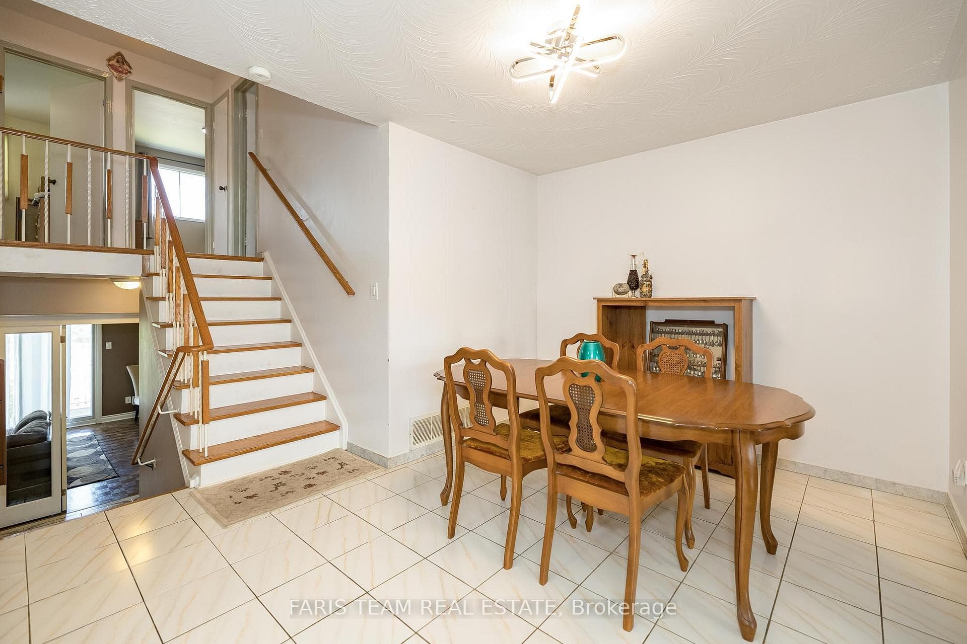 10 Stocco Court photo 8