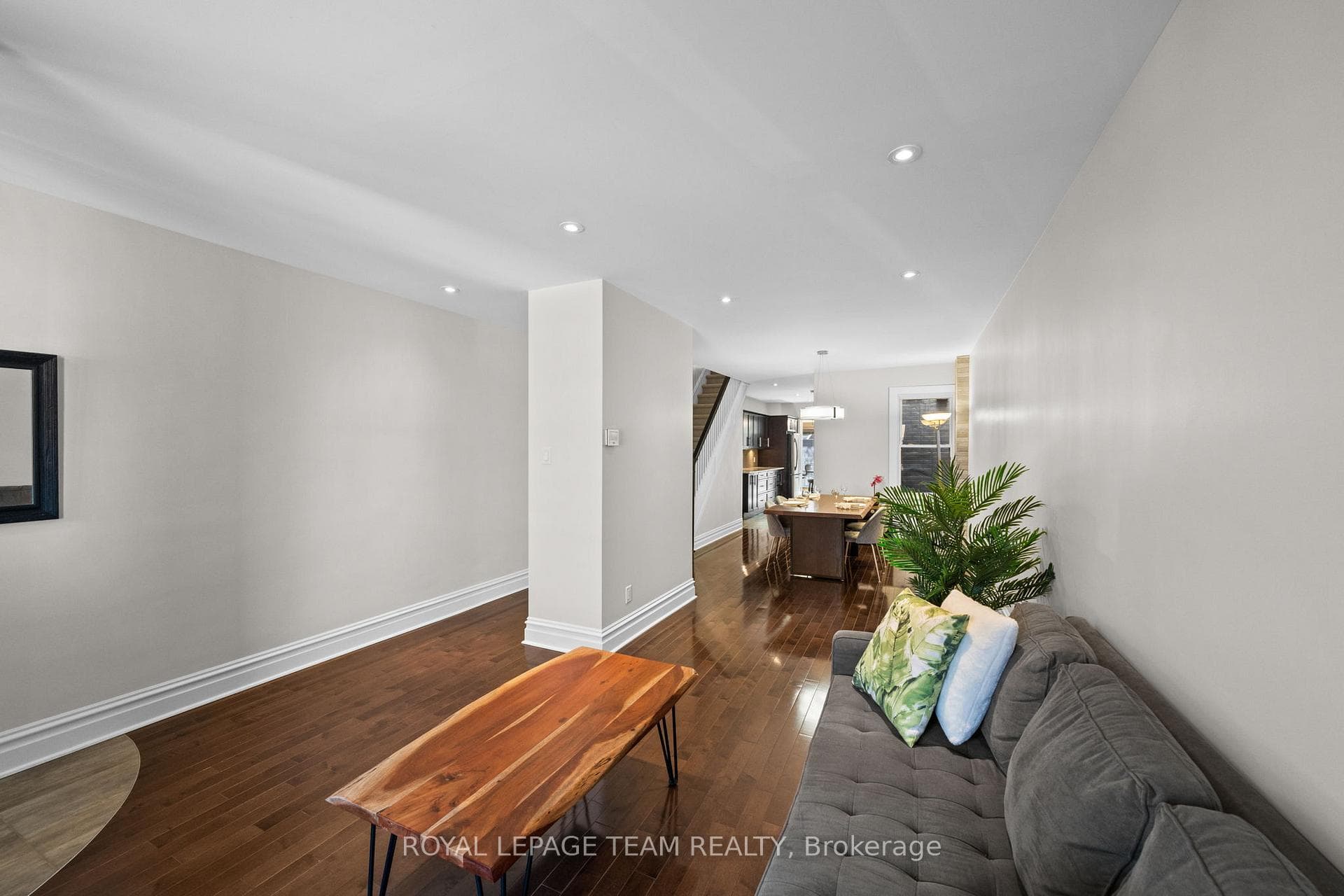 148 Bruyere Street photo 7