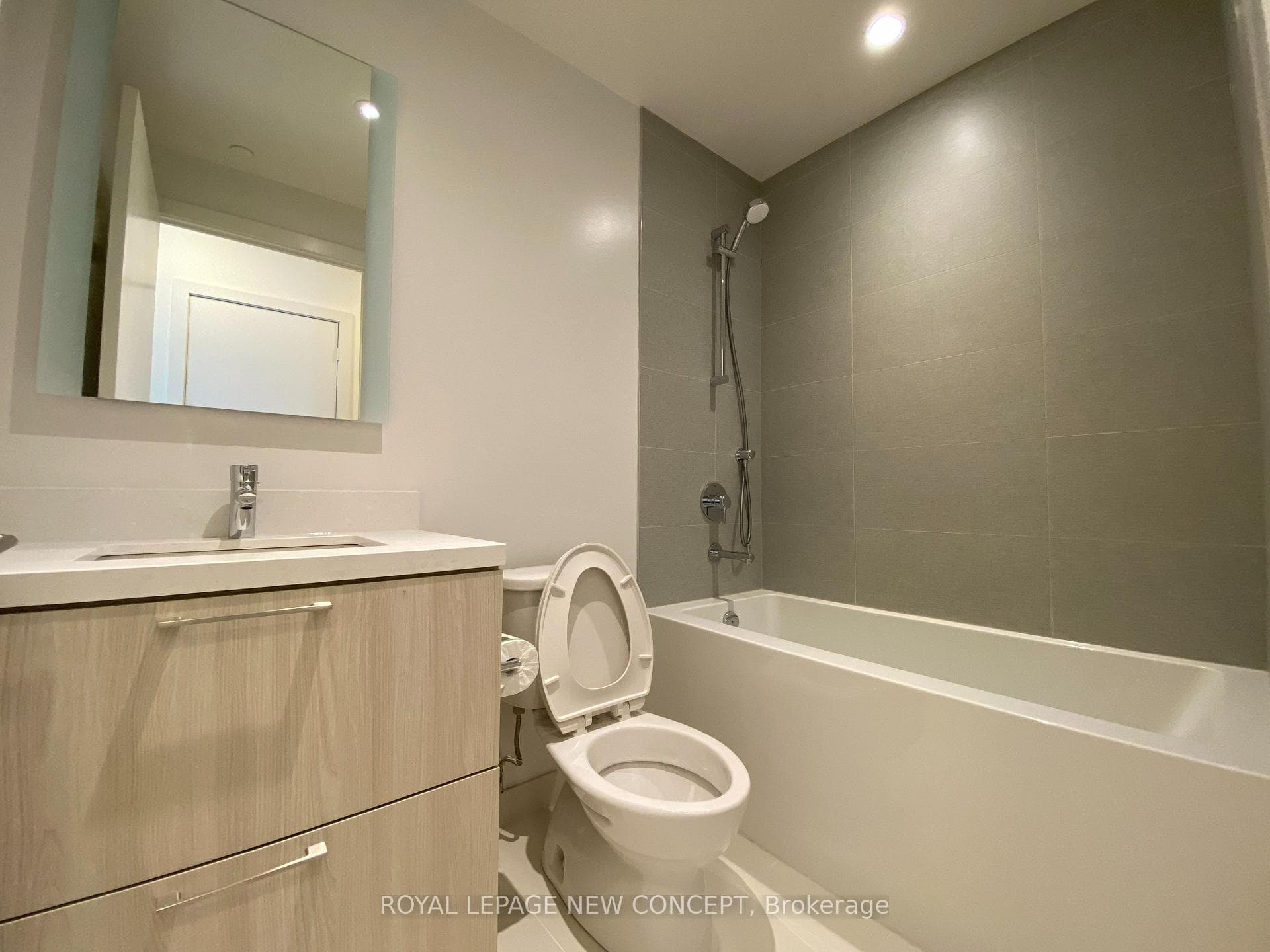 1 Grandview Avenue Unit 809 photo 18