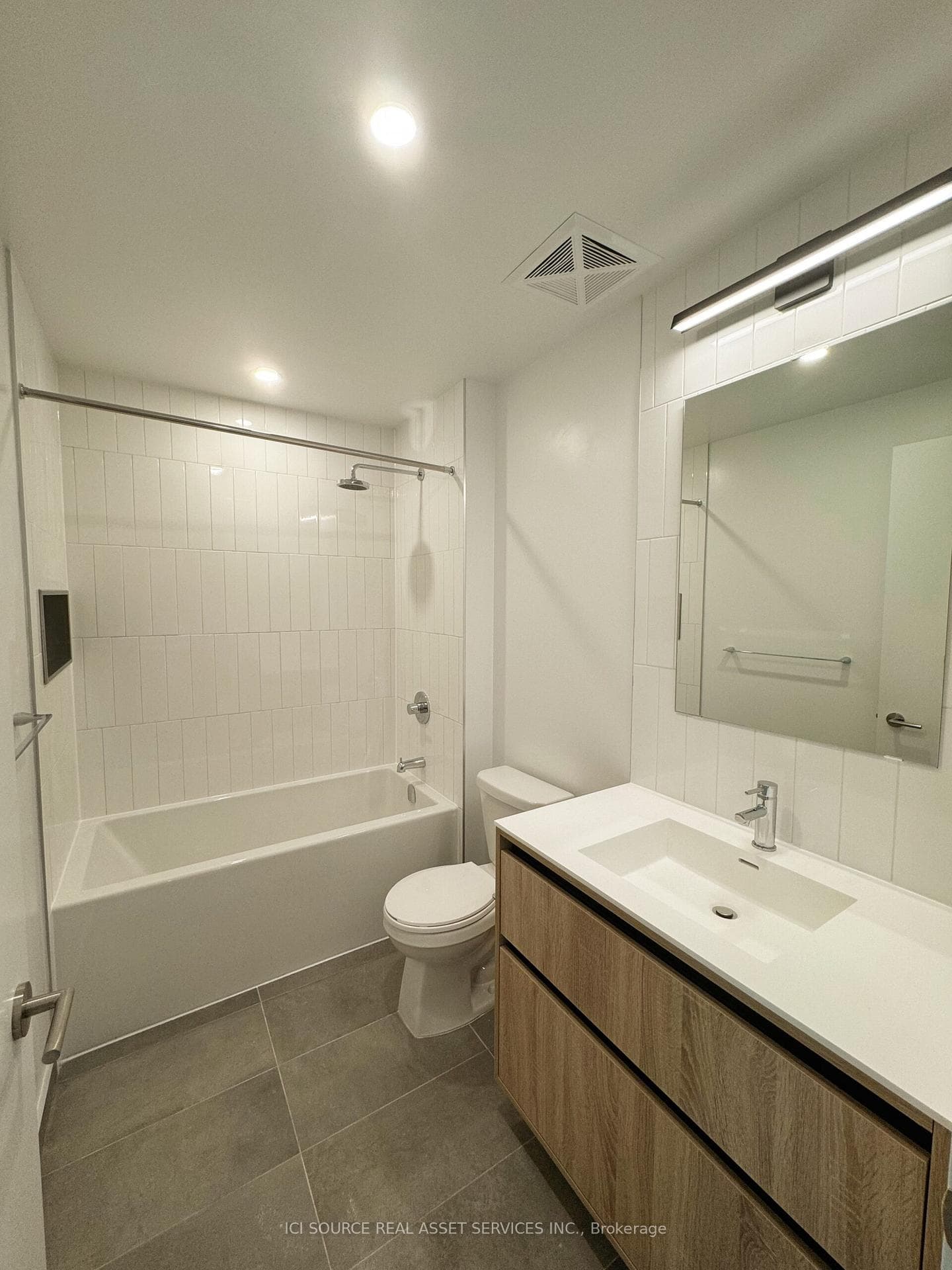 8 Beverley Glen Boulevard Unit 334 photo 5