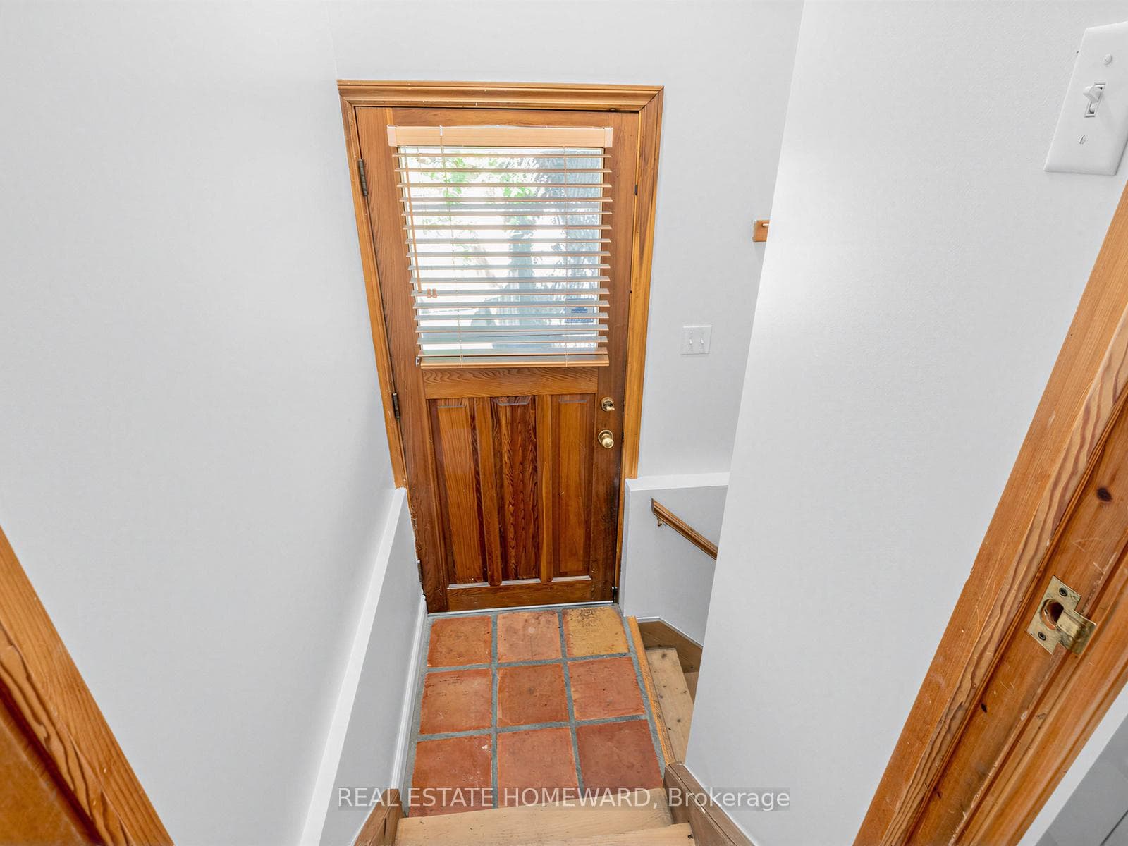 46 Westmount Avenue photo 35
