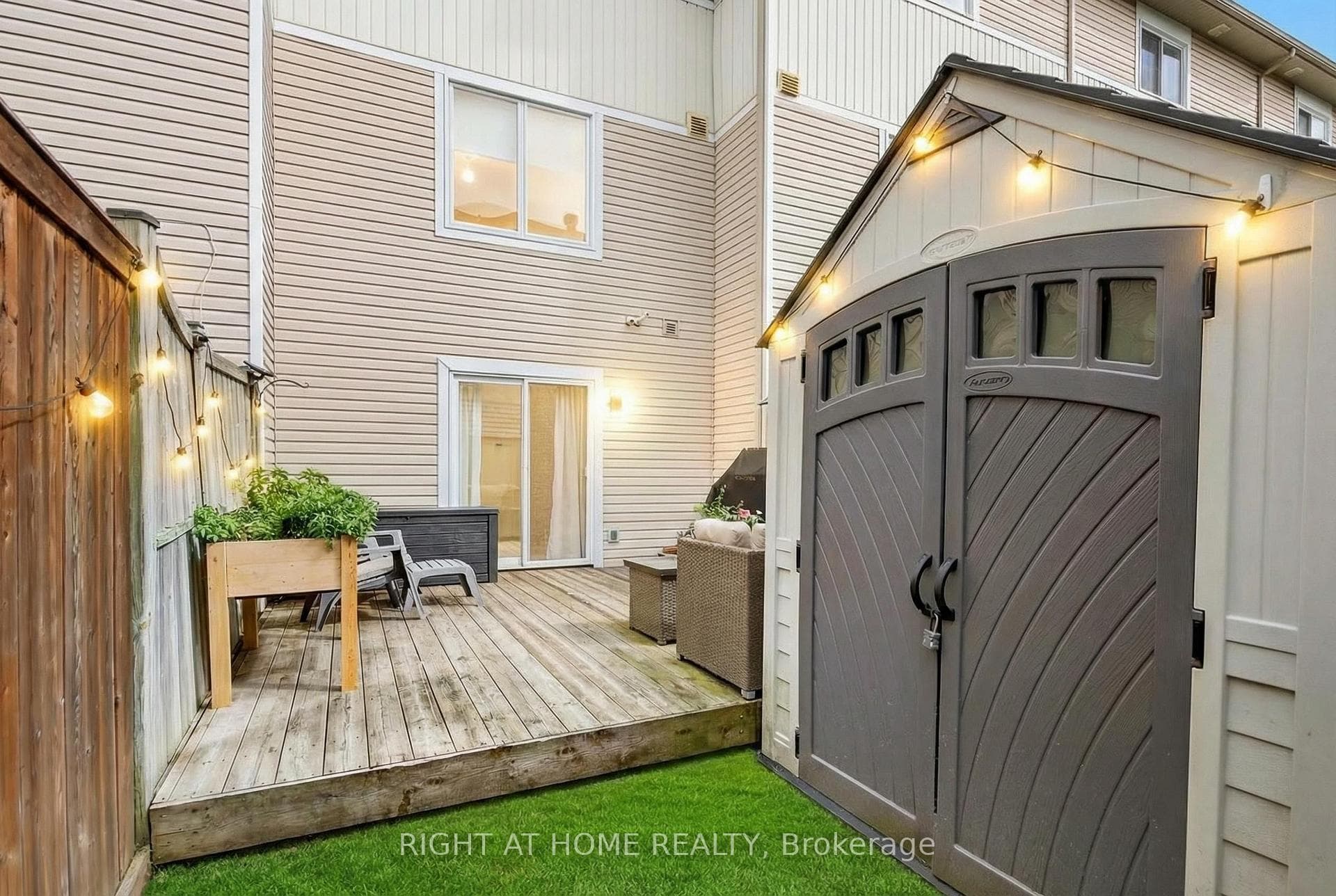 24 Manhattan Crescent photo 22