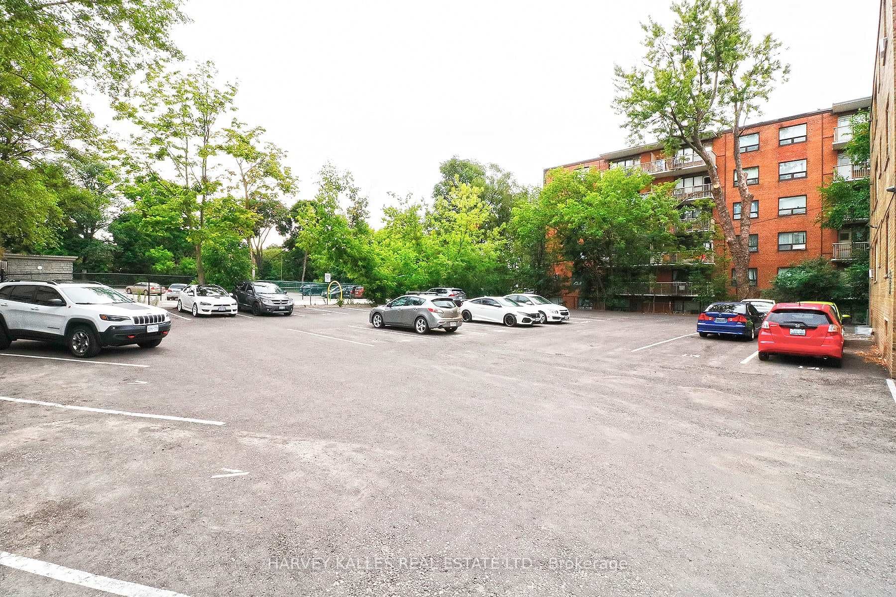 1751 Victoria Pk Avenue Unit 308 photo 19
