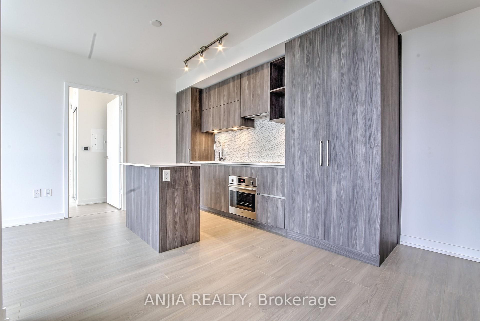 1 Yorkville Avenue Unit 2711 photo 19