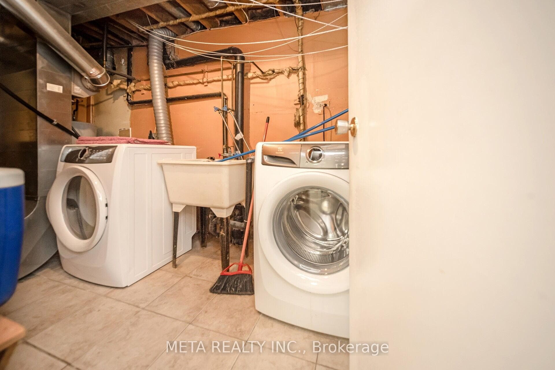 155 Briarwood Avenue photo 35