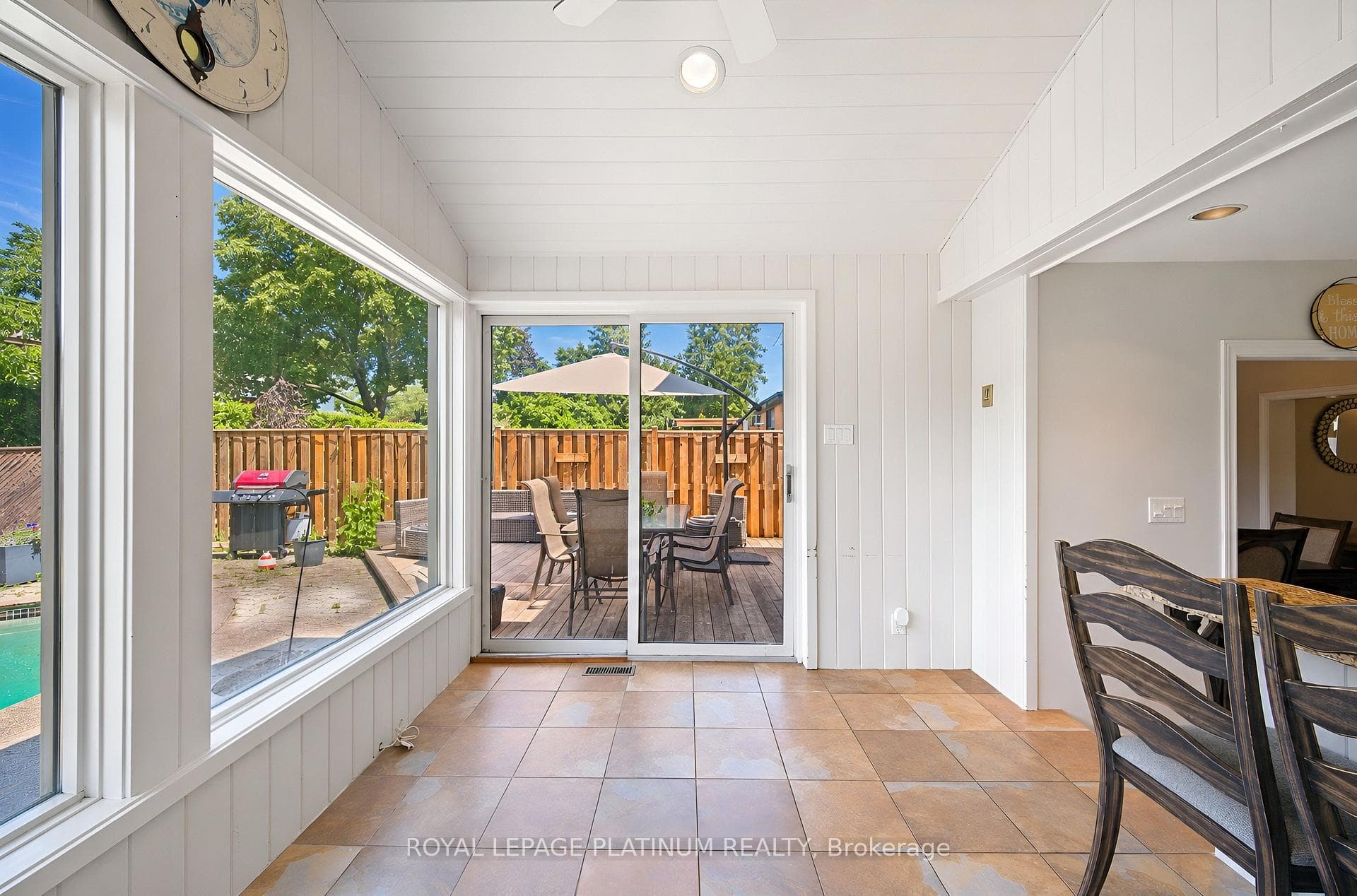 47 PARKVIEW Place photo 17