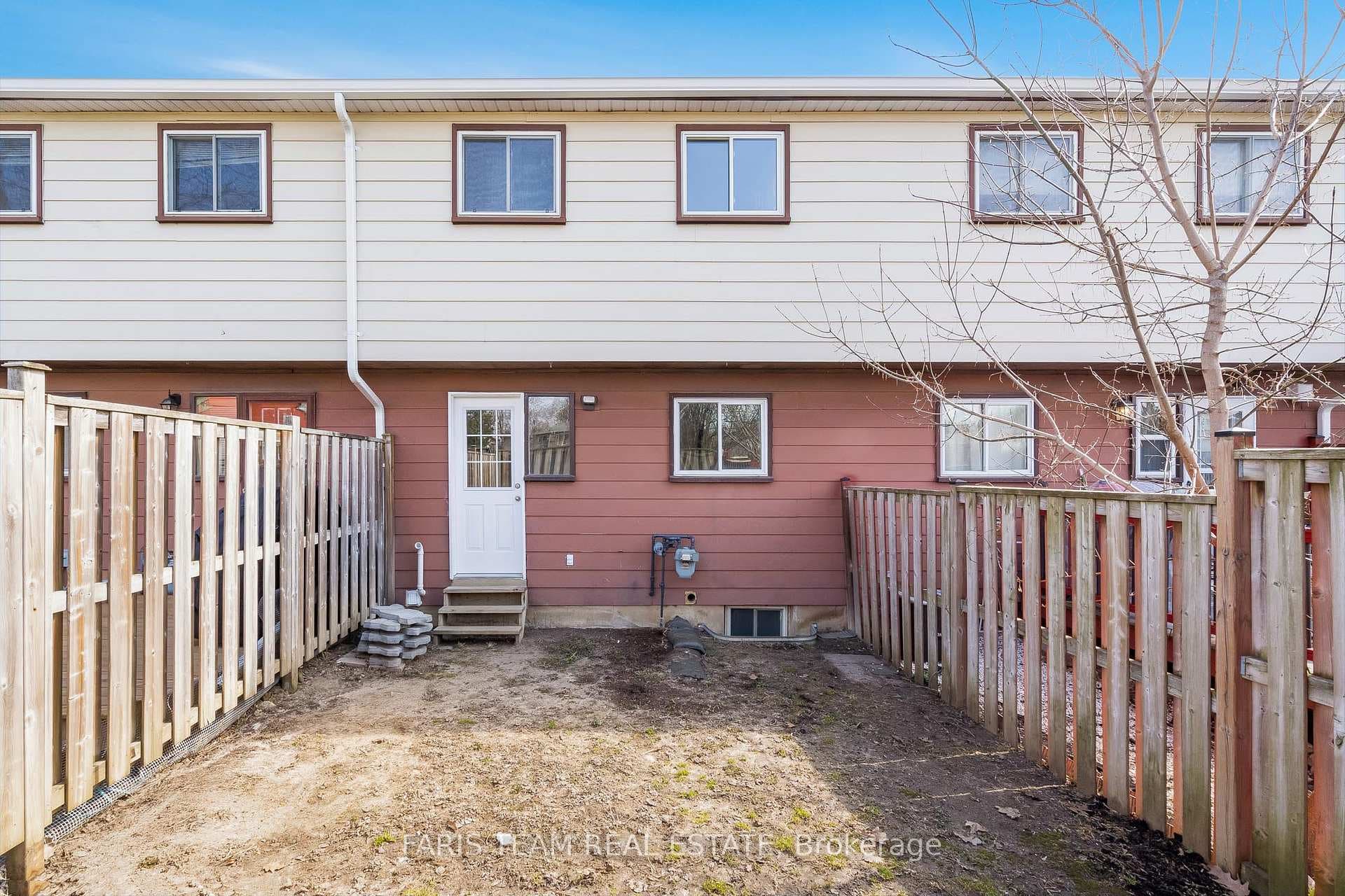 63 Ferris Lane Unit L6 photo 27
