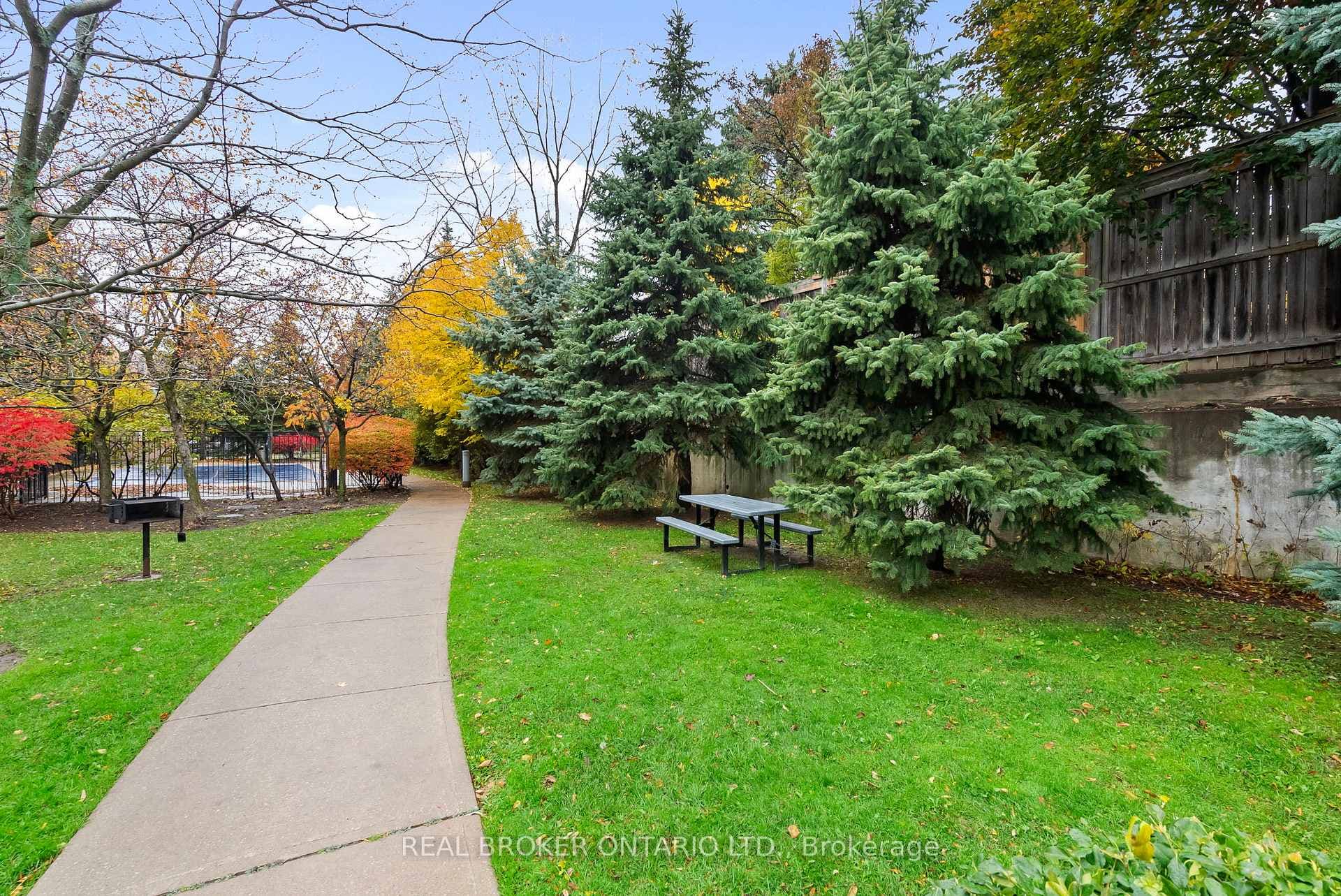 1720 Eglinton Avenue Unit 601 photo 28