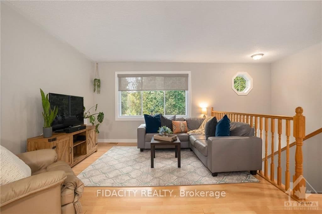 1030 FORD Road photo 3
