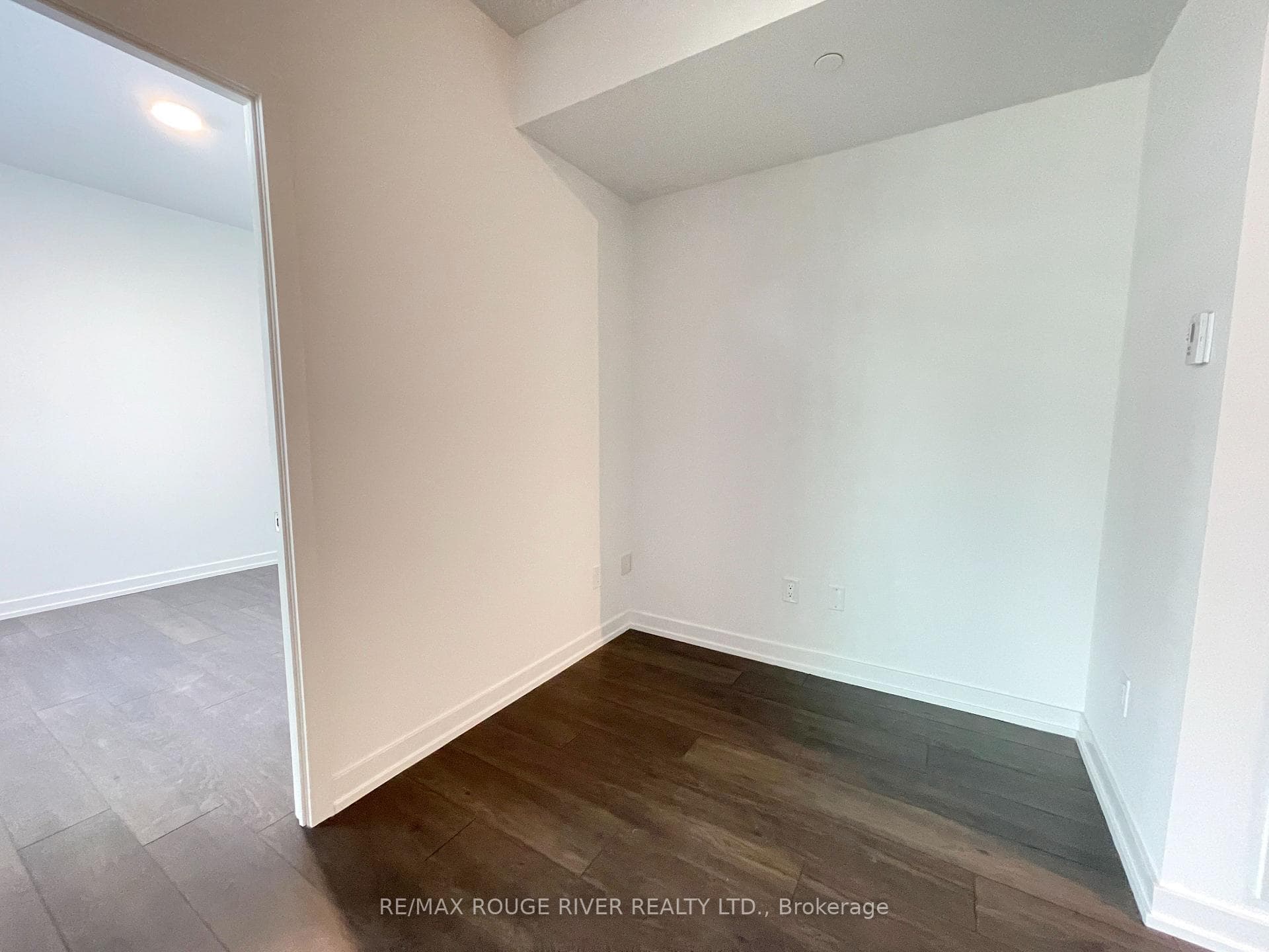 150 logan Avenue Unit 314 photo 19