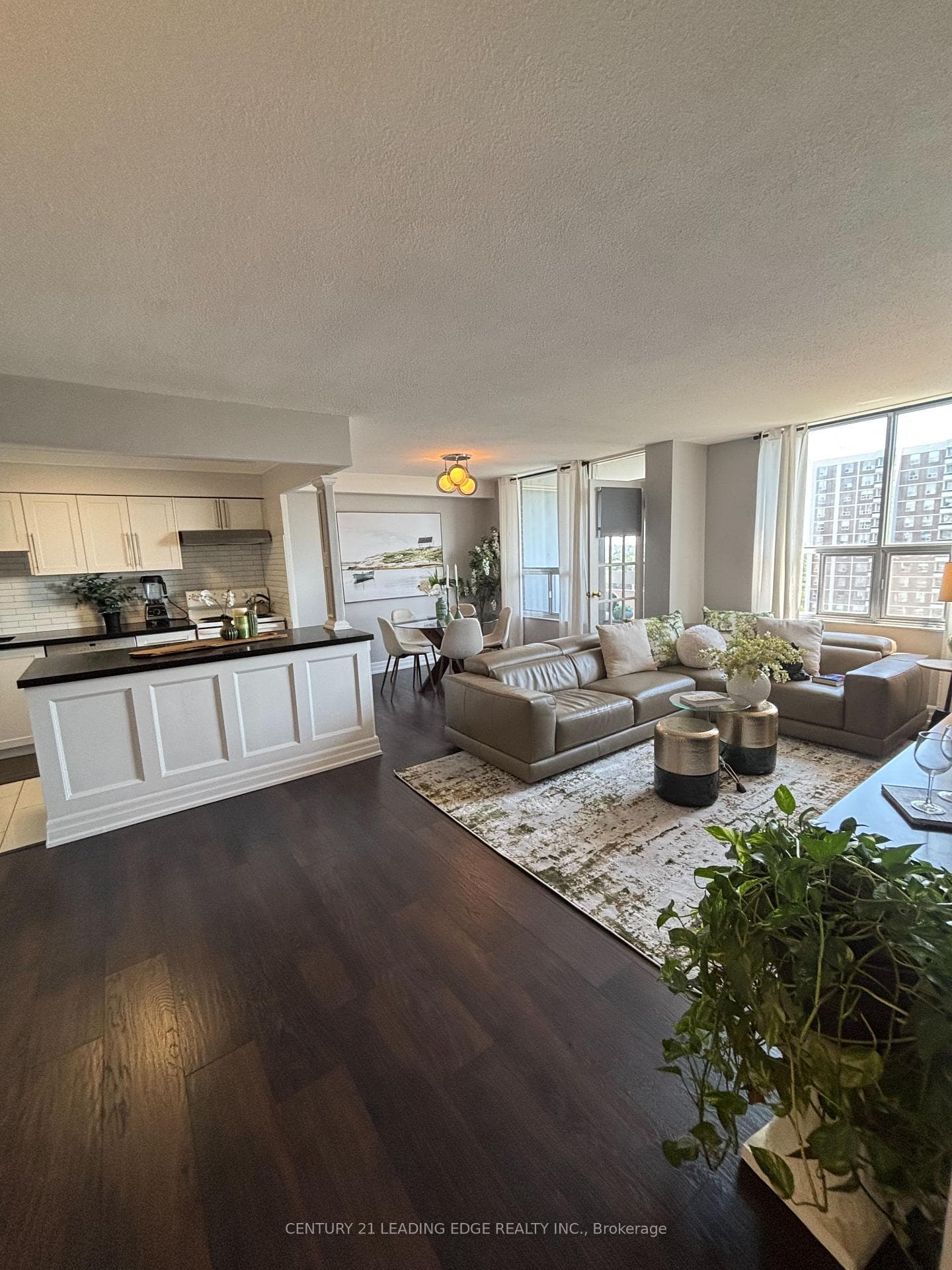 10 Edgecliff Golfway Unit 1704 photo 1