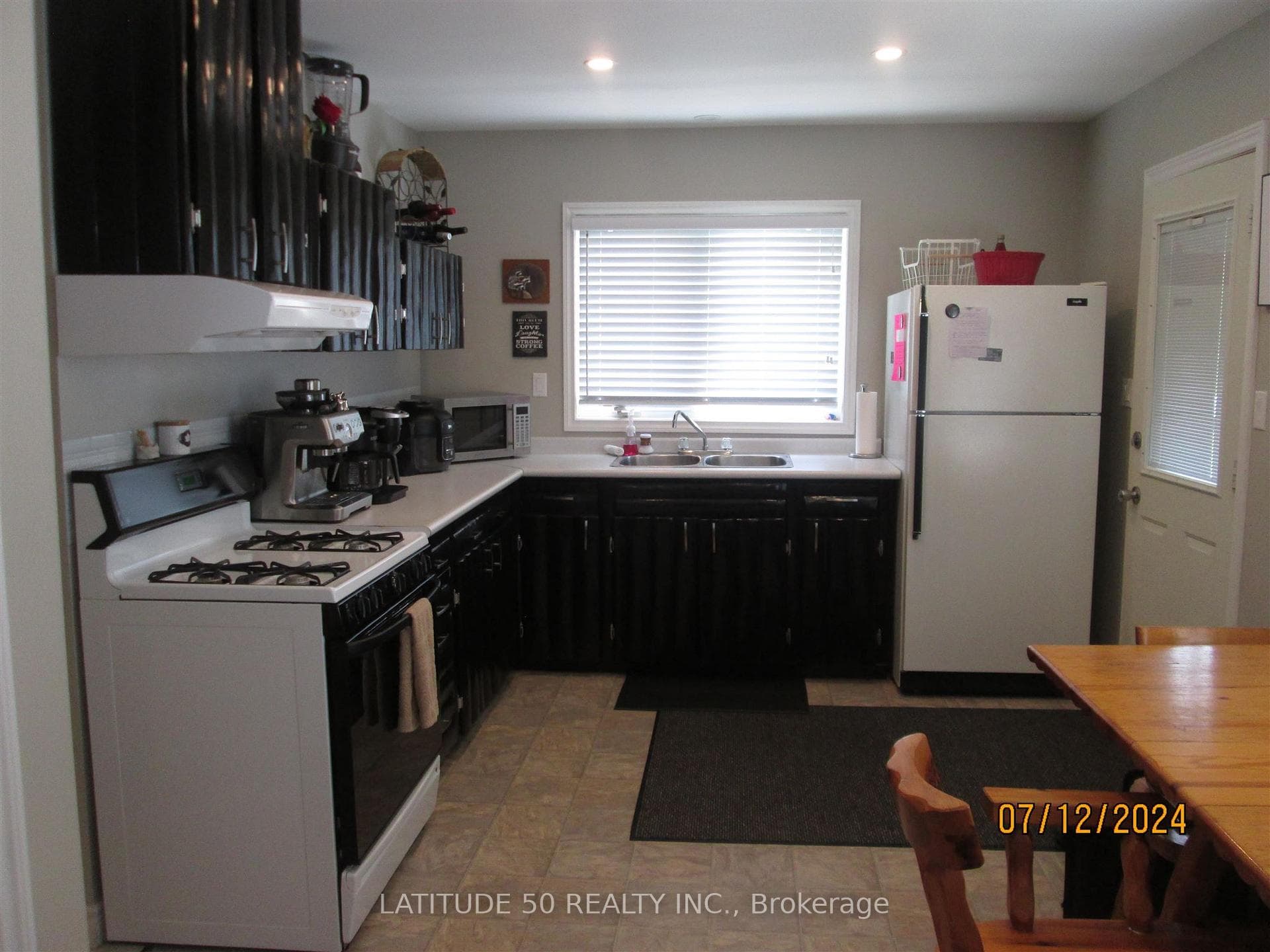 128 Lakeshore Drive photo 7