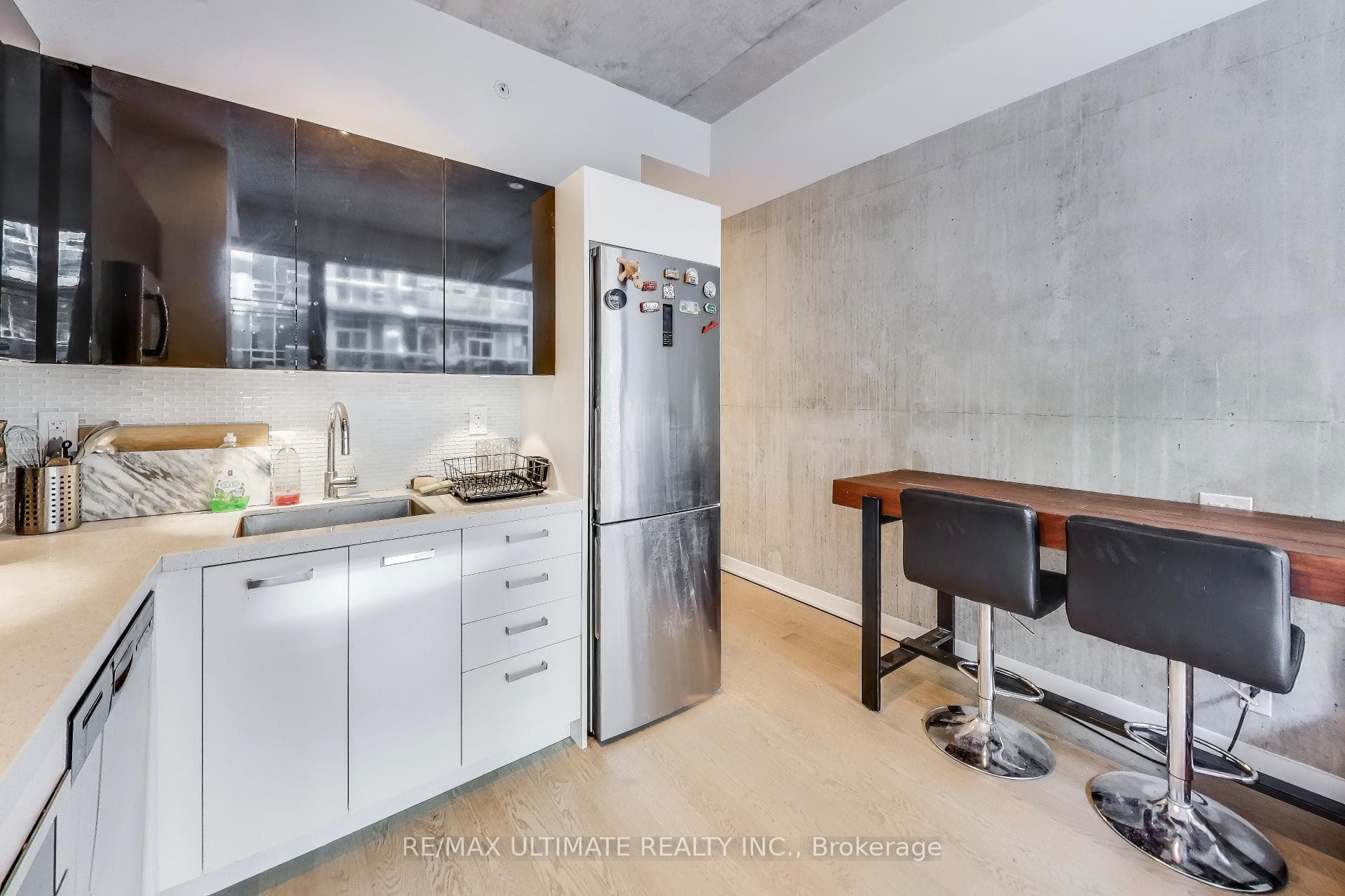 39 Brant Street Unit 207 photo 9