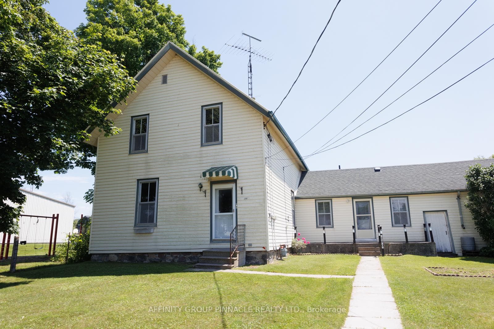 290 Pigeon Creek Road photo 3