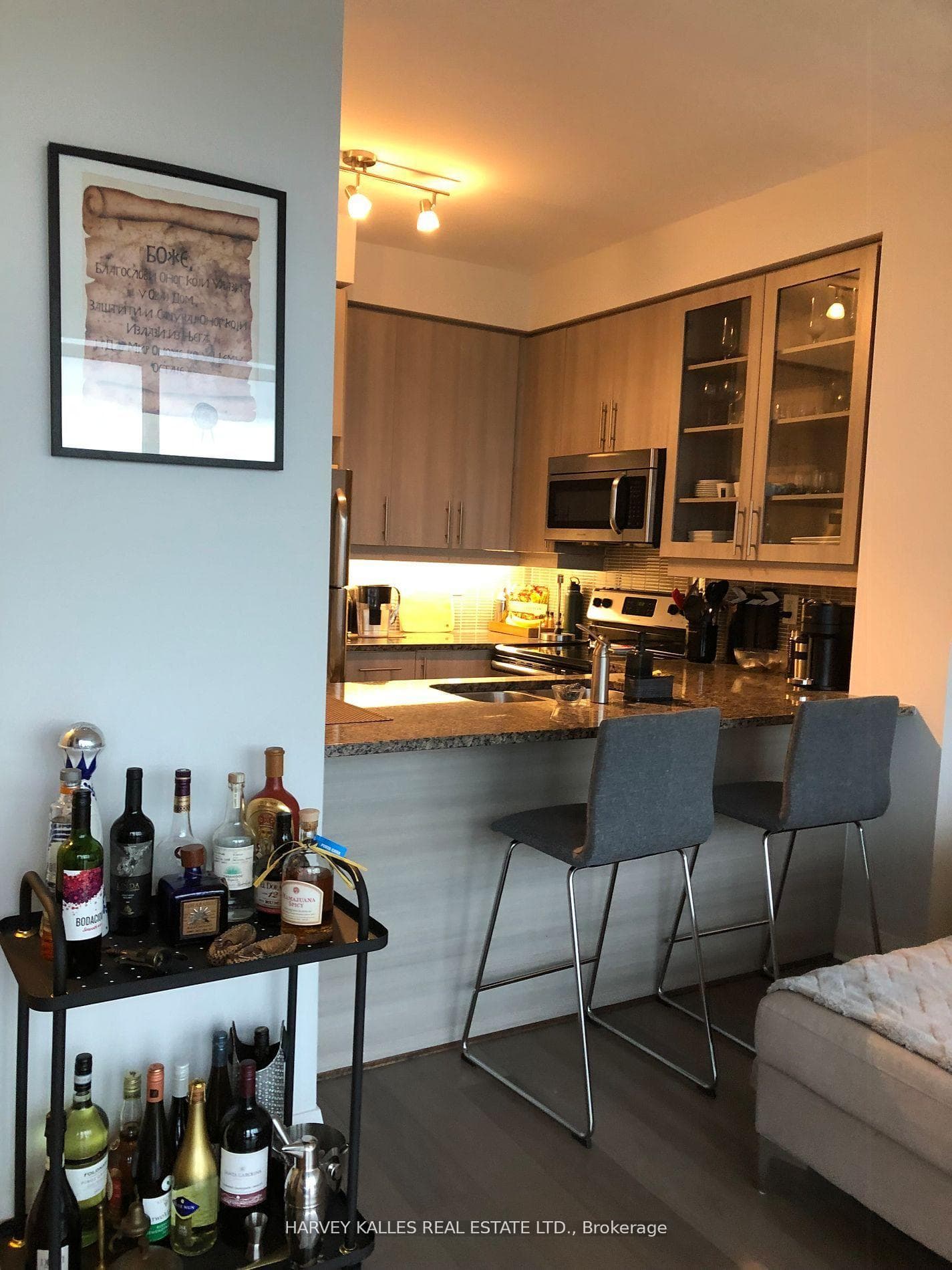 1185 The Queensway Avenue Unit 1009 photo 5