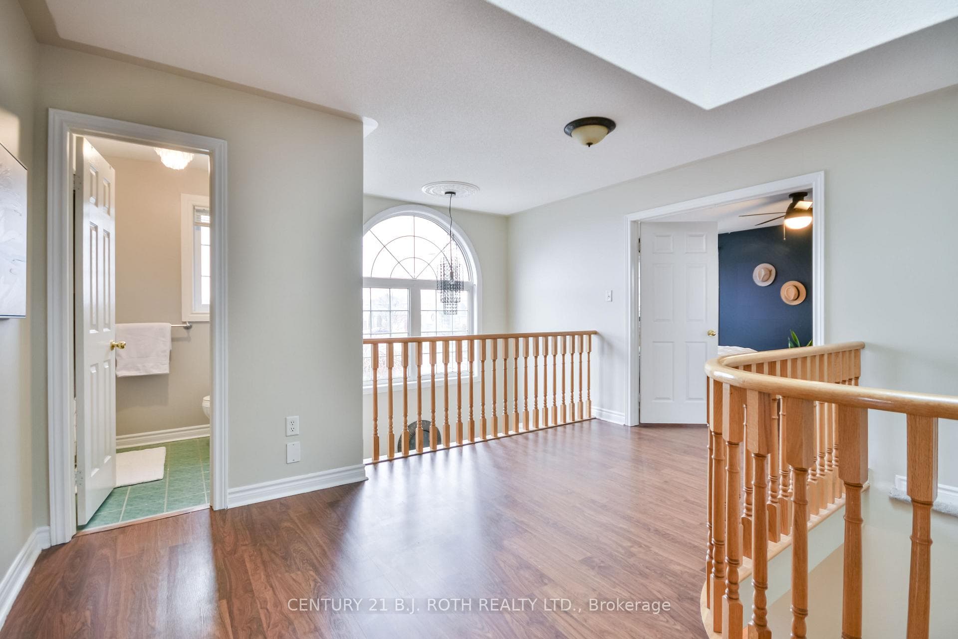 61 Honey Crescent photo 17