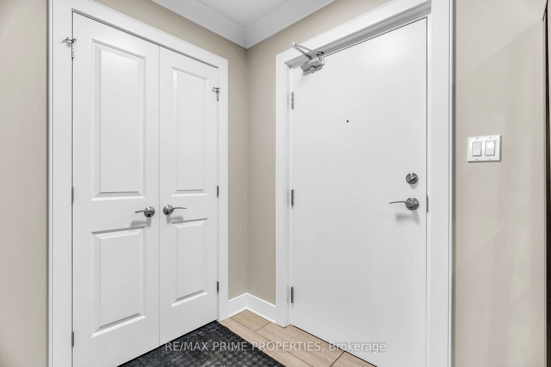320 SUGARCREEK Trail Unit 110 photo 34