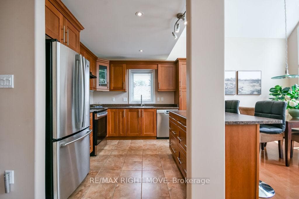 2956 Lakeside Drive photo 10