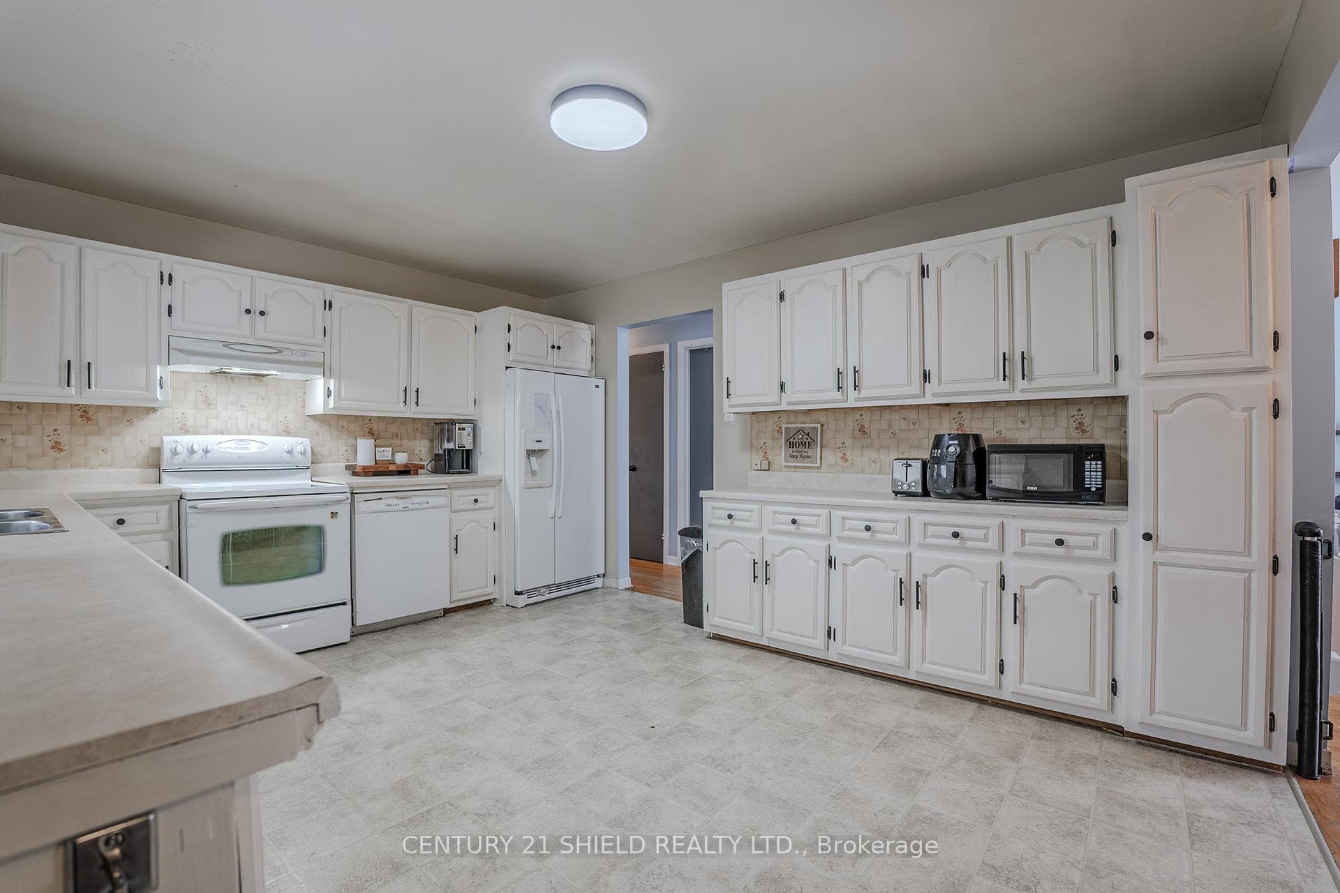304 Wallrich Avenue photo 11
