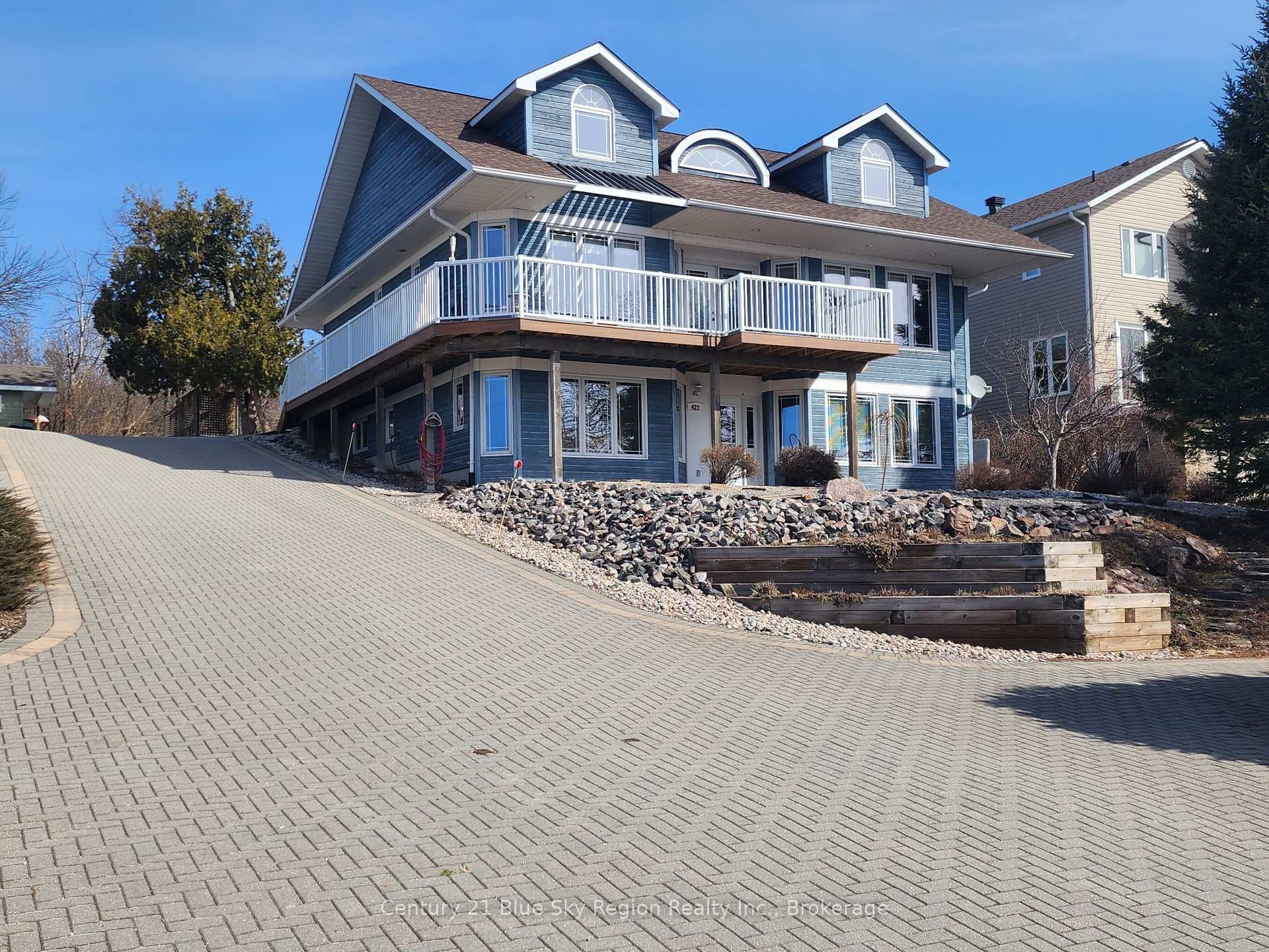 422 Osprey Crescent photo 1