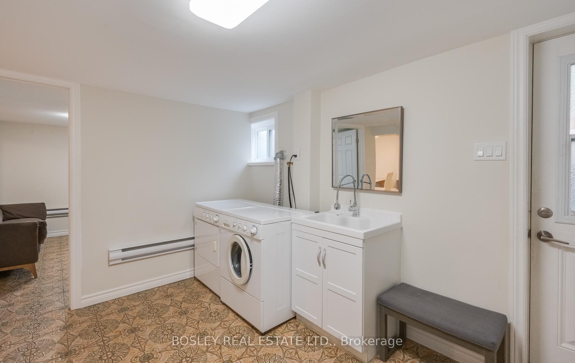 45 Rusholme Park Crescent Unit Bsmt photo 5