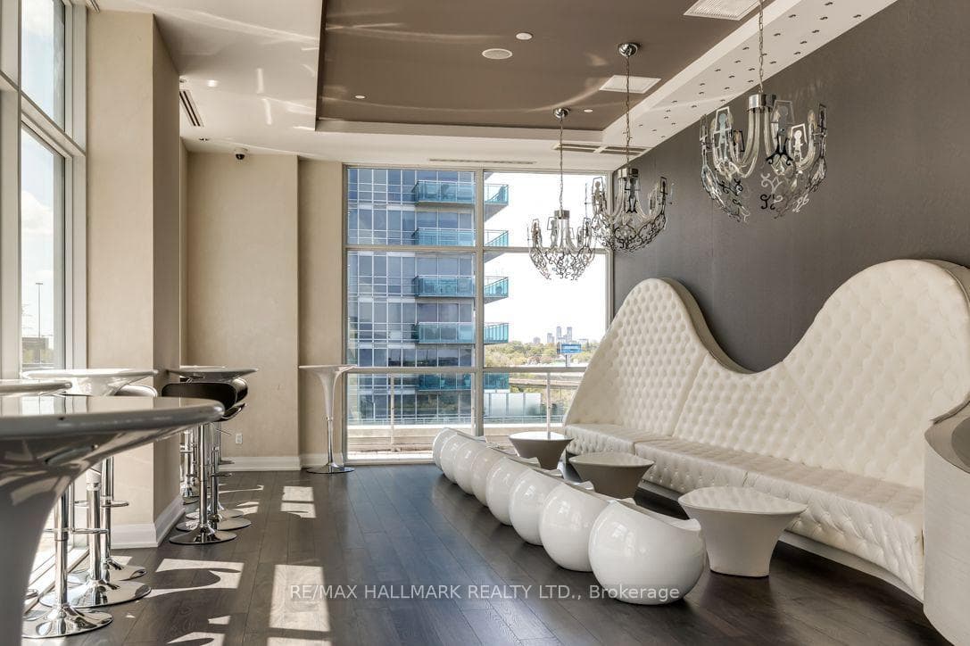 80 Marine Parade Drive Unit 905 photo 16