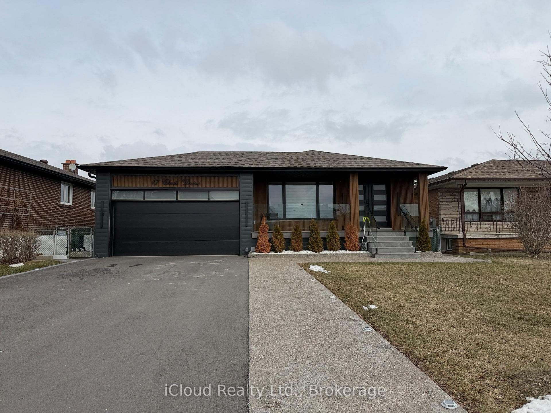 17 Cloud Drive Unit upper level photo 1