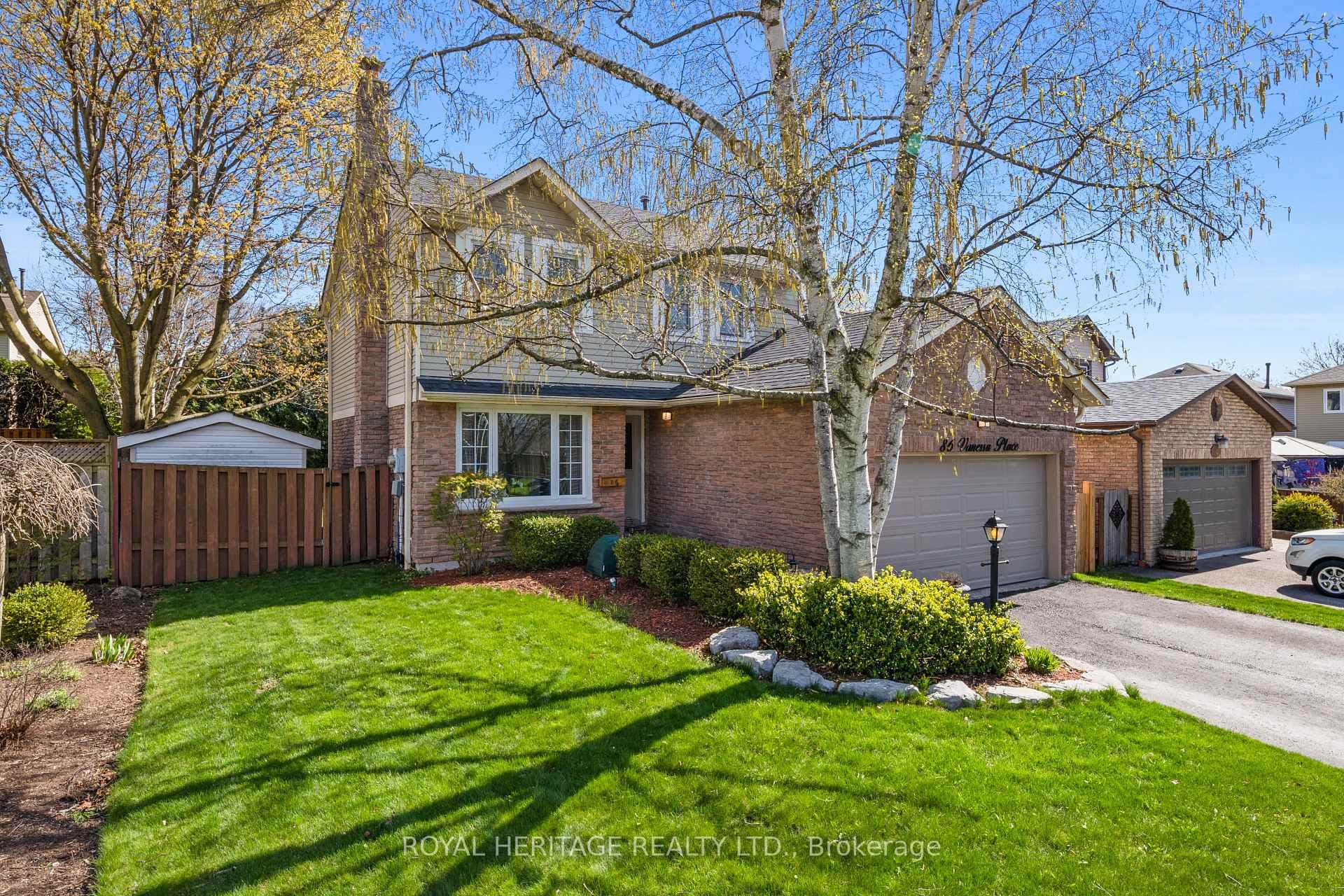 86 Vanessa Place photo 1