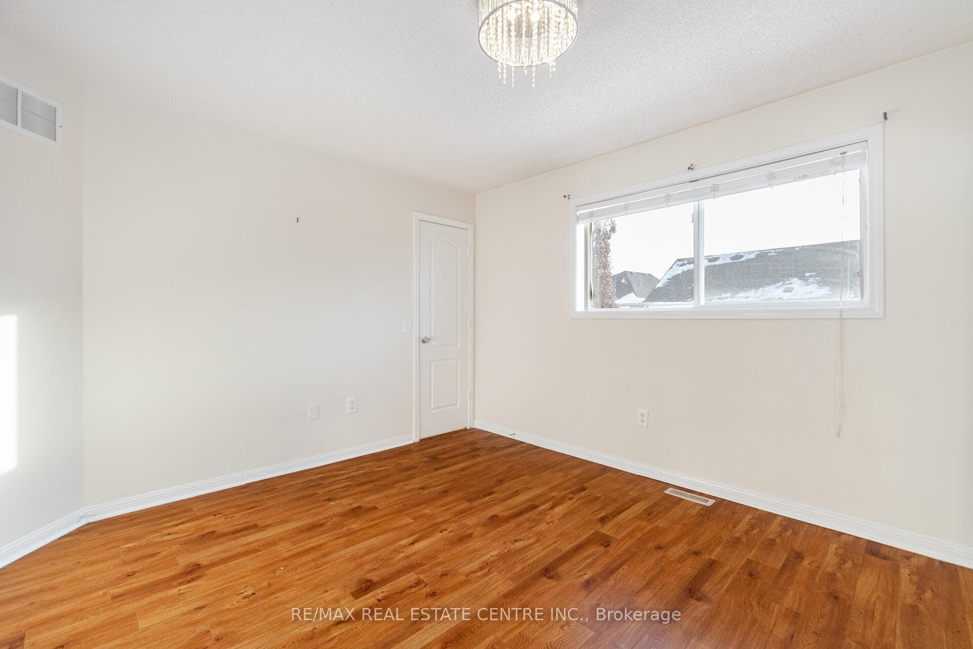 454 Collis Court photo 21