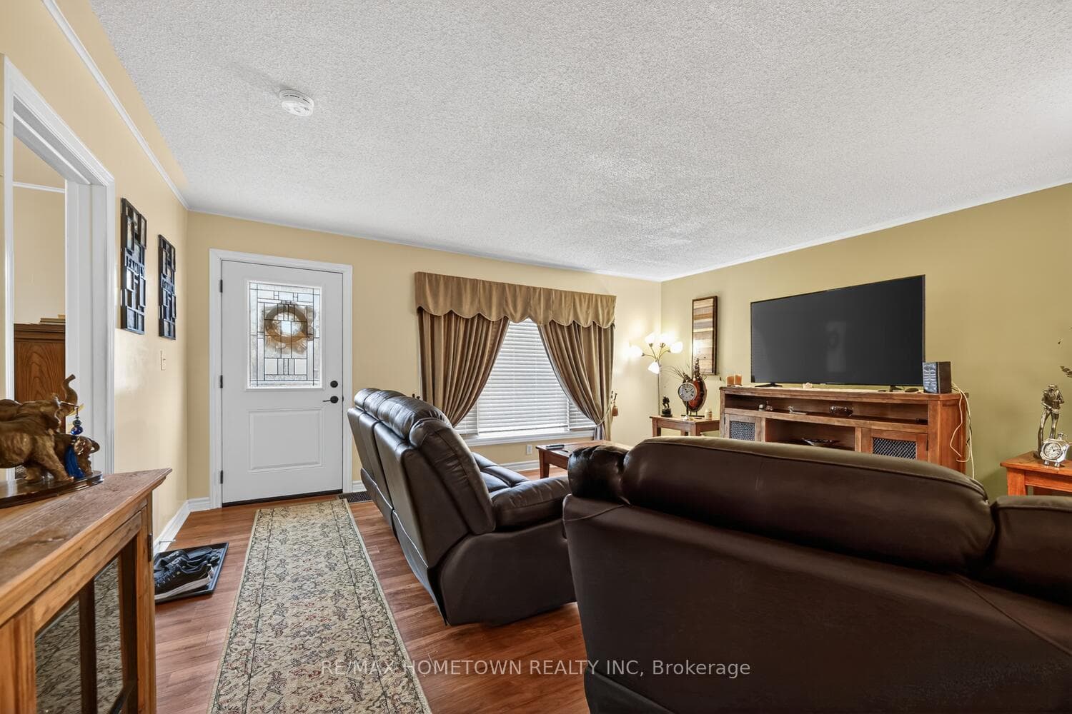2213 Meadowview Drive photo 5