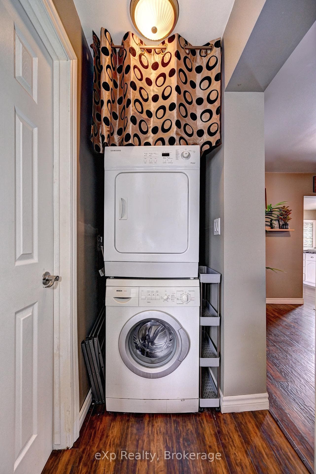 310 BARBER Avenue photo 33