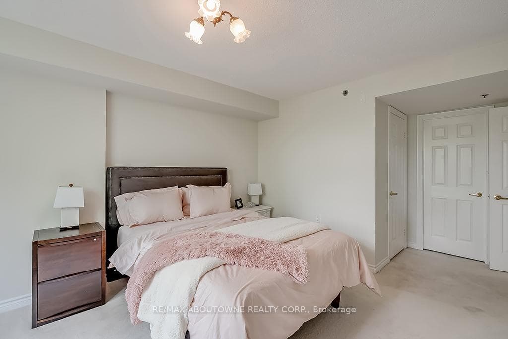 100 Burloak Drive Unit 2410 photo 15
